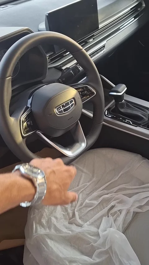 جيلي امجراند GS 2025