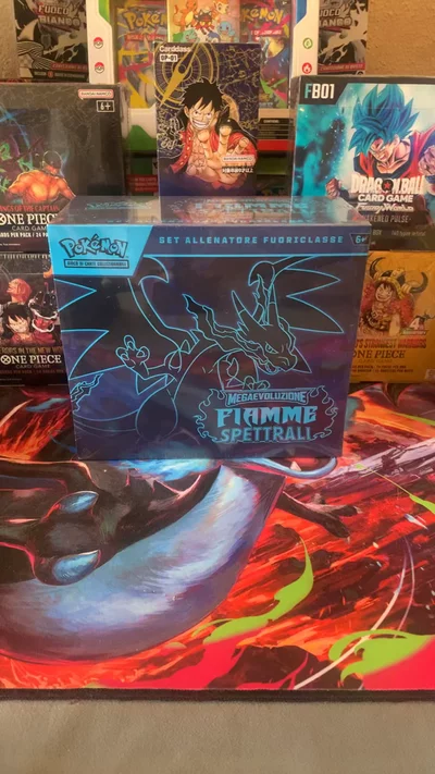 Immagine di Pokemon Fiamme Spettrali Etb 1