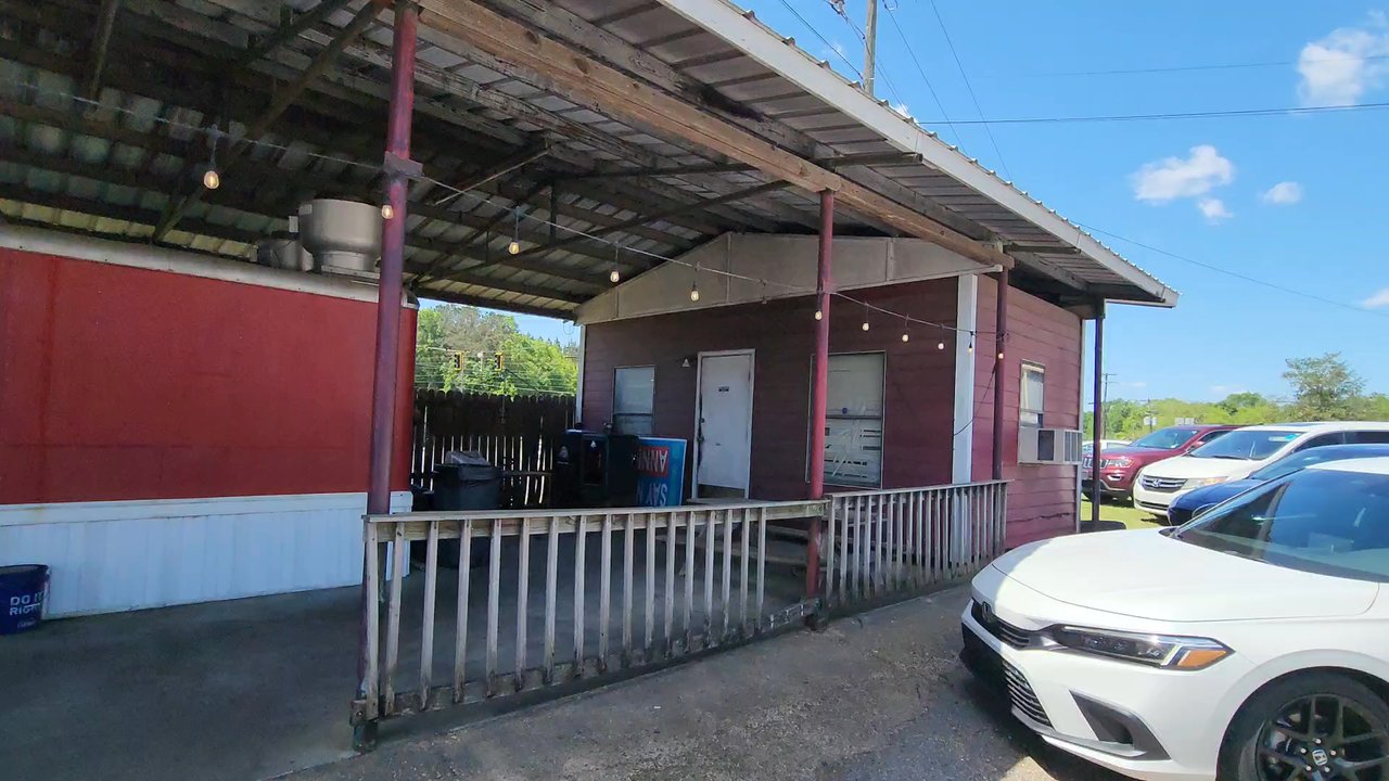 Carl's Catfish - Video - Seafood Near Me - Laurel, Mississippi