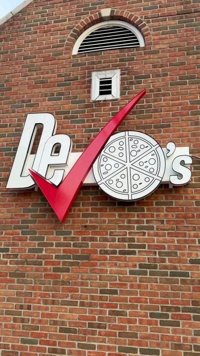Decheco's Pizzeria - Pizza Near Me - Akron, Ohio