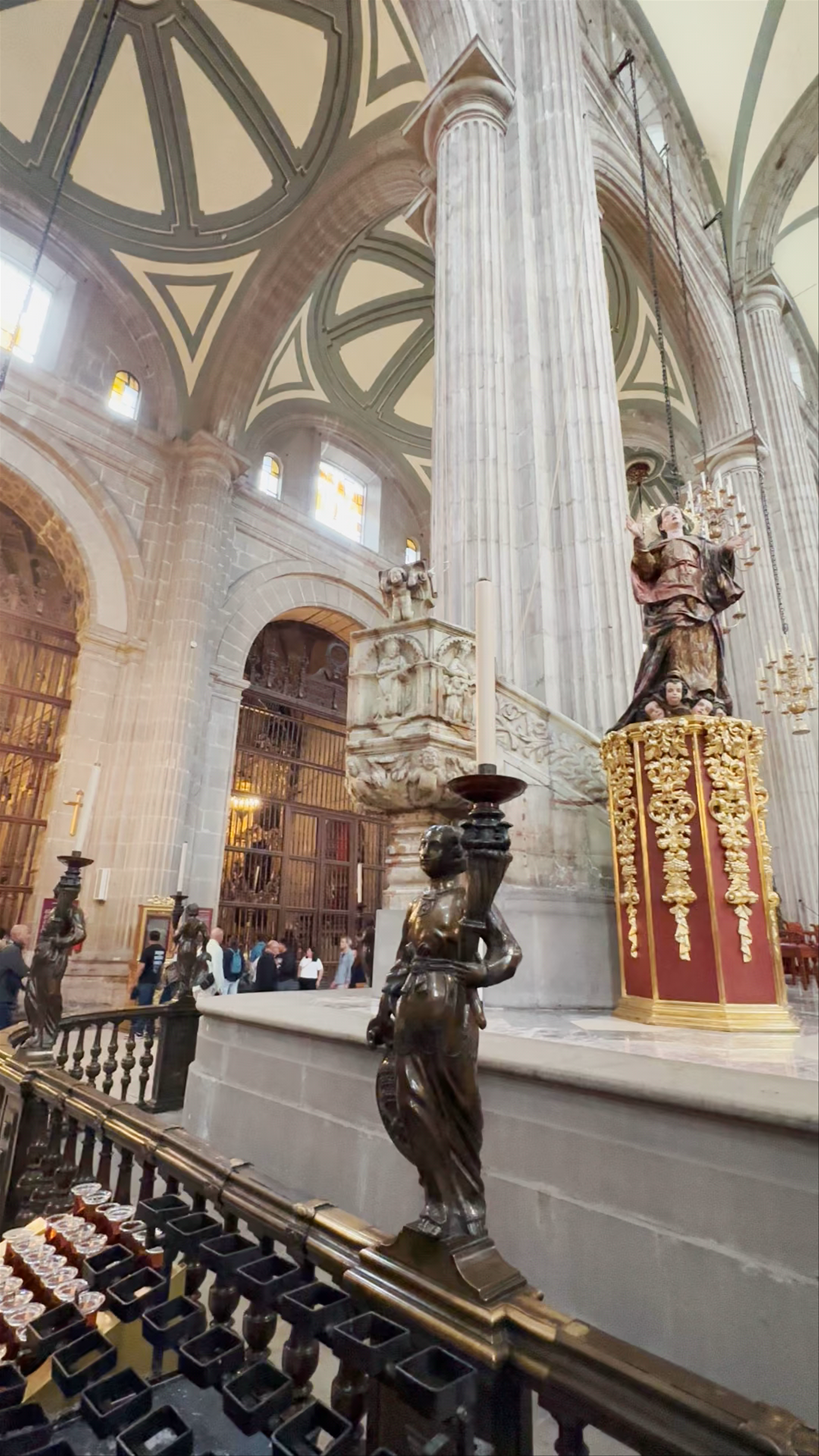 Catedral Metropolitana de la Ciudad de México: Majestic Historic Landmark in Mexico City
