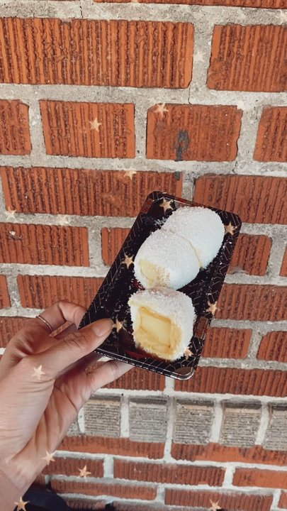 Phoenix Dessert - Mango Coconut and Mango Roll - Bakeries Near Me - Alhambra, California