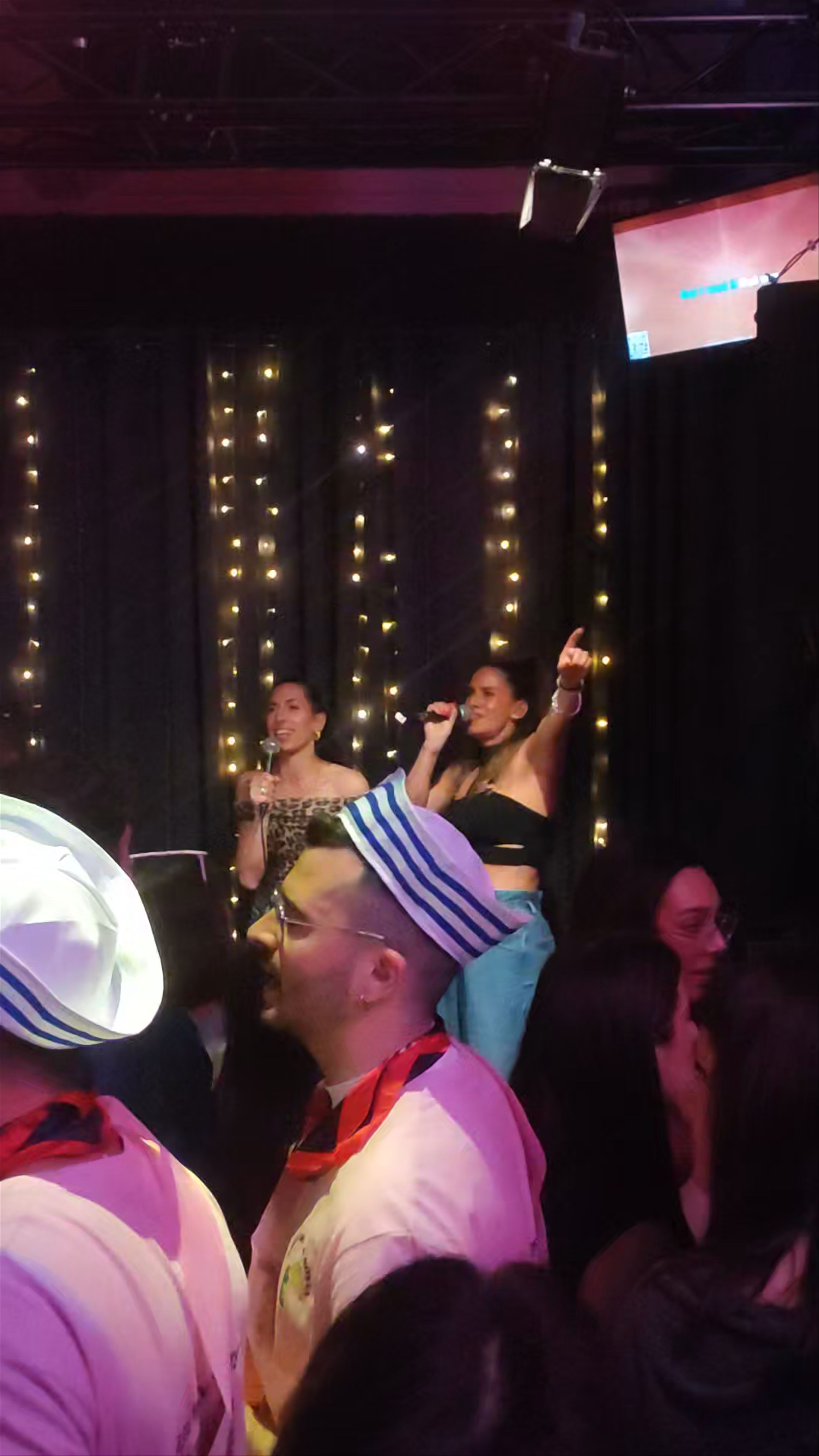 Lively Karaoke Night at Stage79 in Porto