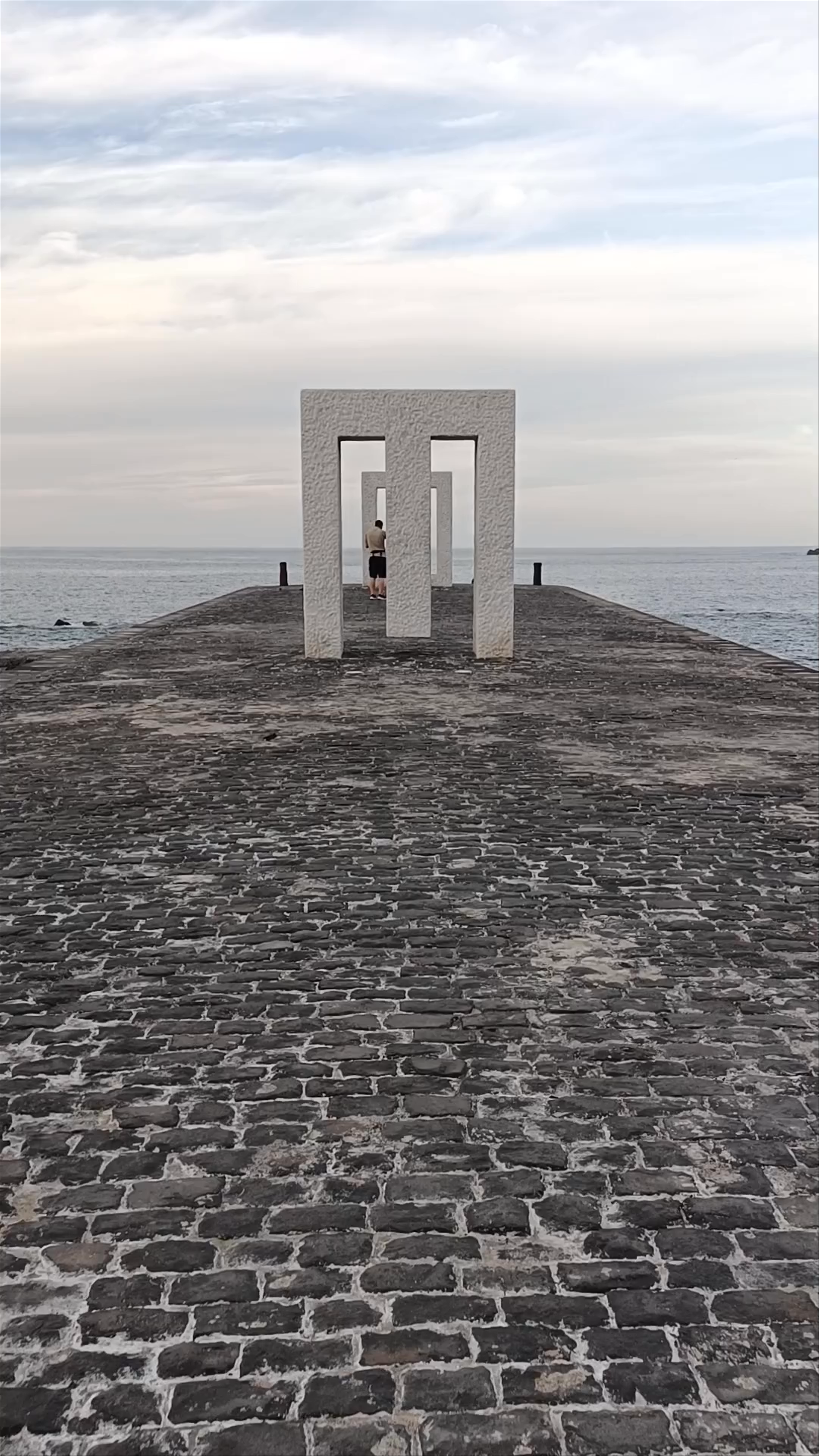 Tensei Tenmoku: Serene Pier and Sculptural Art in Garachico, Canary Islands