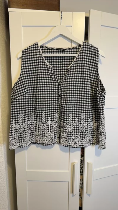Roman Button-Up Sleeveless Top image 1