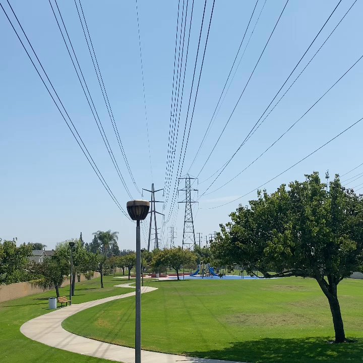 Jim Edwards Park - this the buzzing from the power lines above, you can clearly hear them humming - Parks Near Me - Cerritos, California