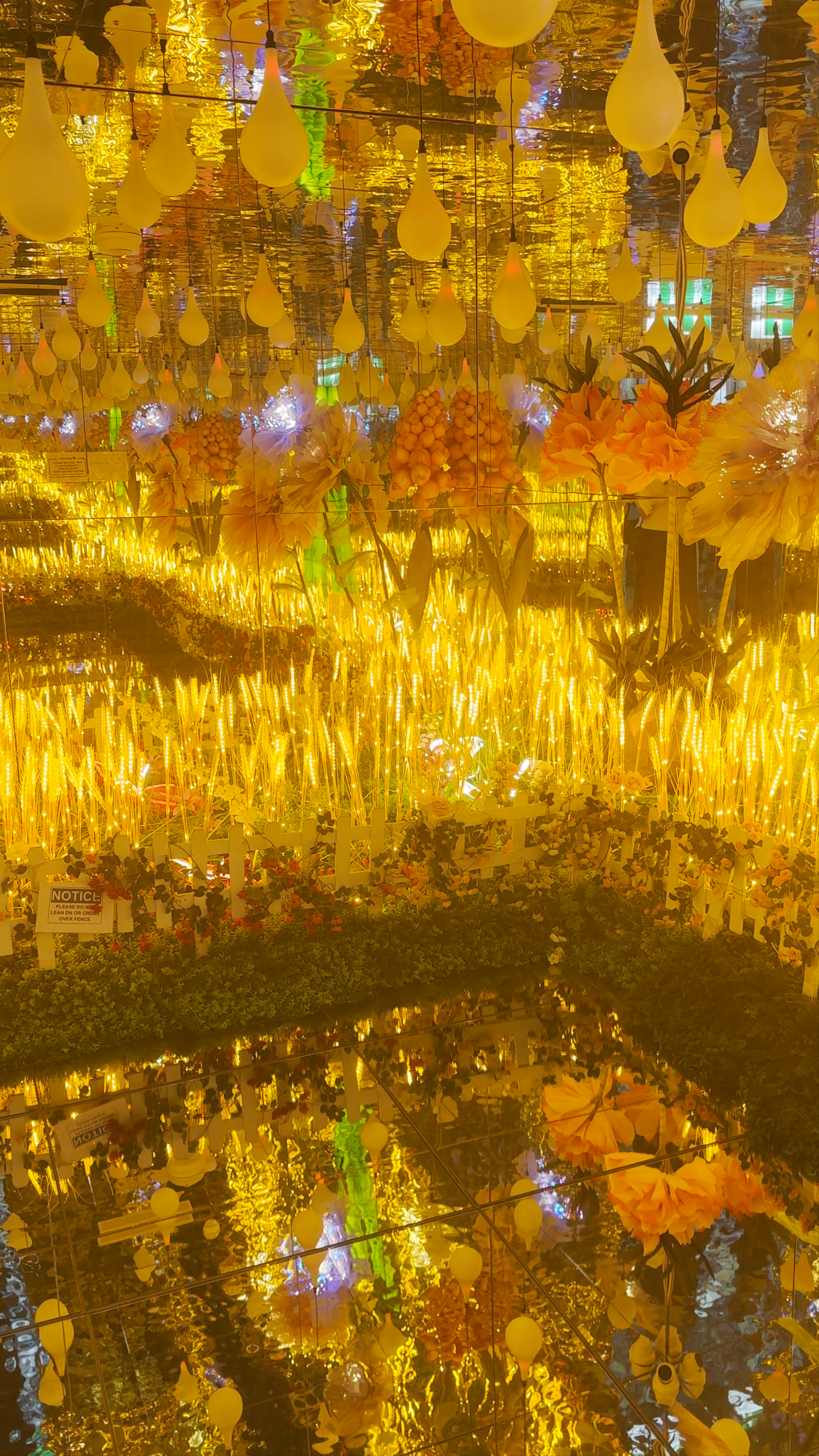 Metartworld World's Largest Indoor Scrap Metal Art Gallery(Guinness World Record Holder) Starry Sky Exhibition/VR Theme Park