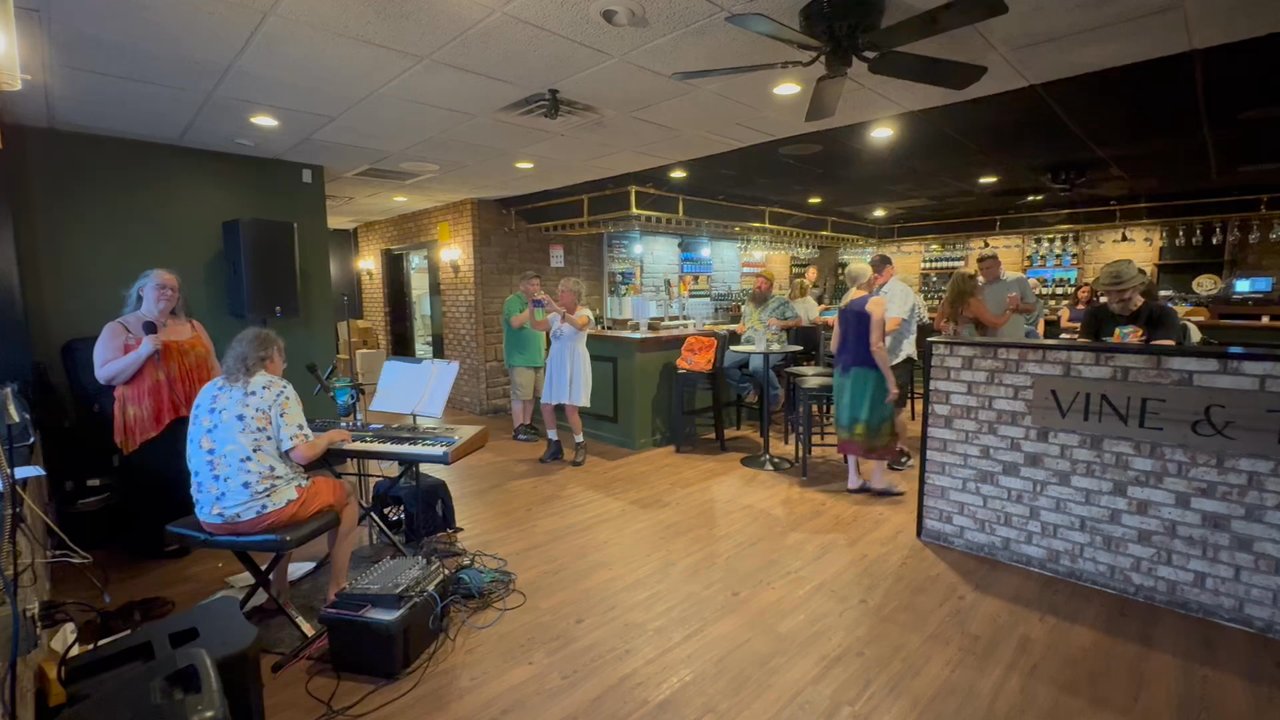 Vine & Tap - Live music on Friday and Saturday nights - Wine Tasting Room Near Me - Rochester, New York
