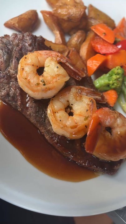 Kellys Landing - I was excited to give this a try! Shrimp was good! Veggies and steak were ok. I asked for med well and received well. - Sports Bars Near Me - Toronto, Ontario