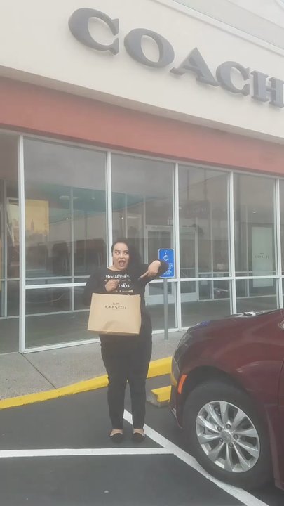Coach - Outlet Stores Near Me - Troutdale, Oregon