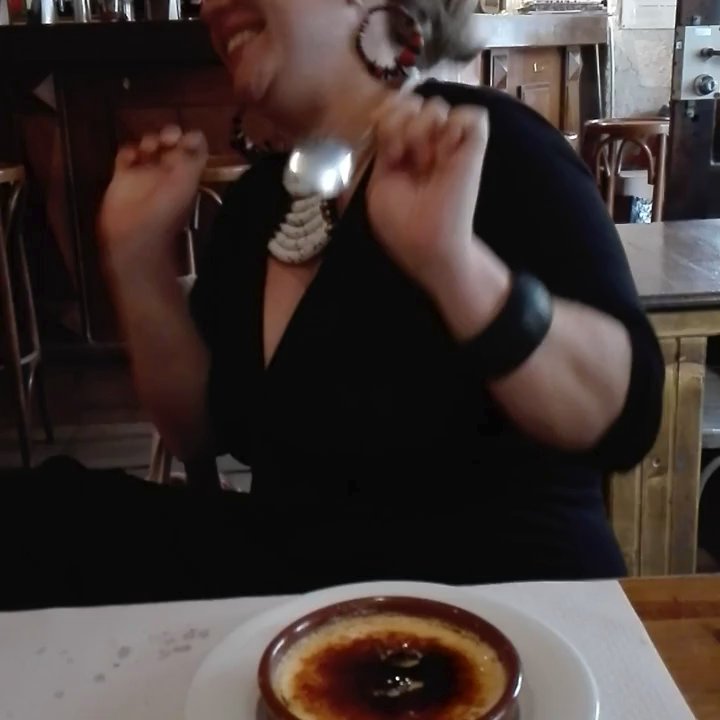 Smoke - Loving the crème brulee - Bars Near Me - Paris, 75