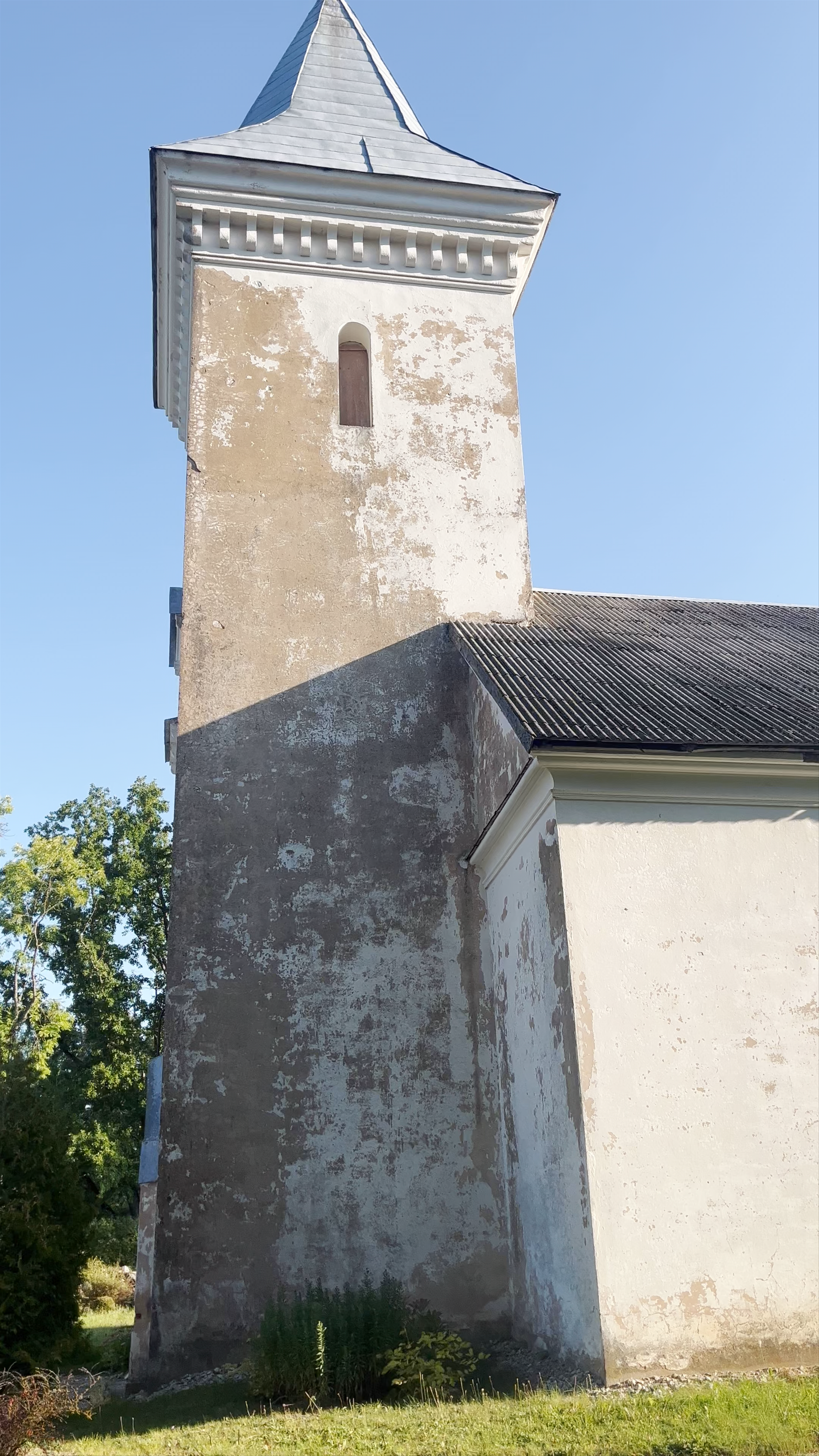 Ērberģes Evangelical Lutheran Church: Historic Serenity in Rural Latvia