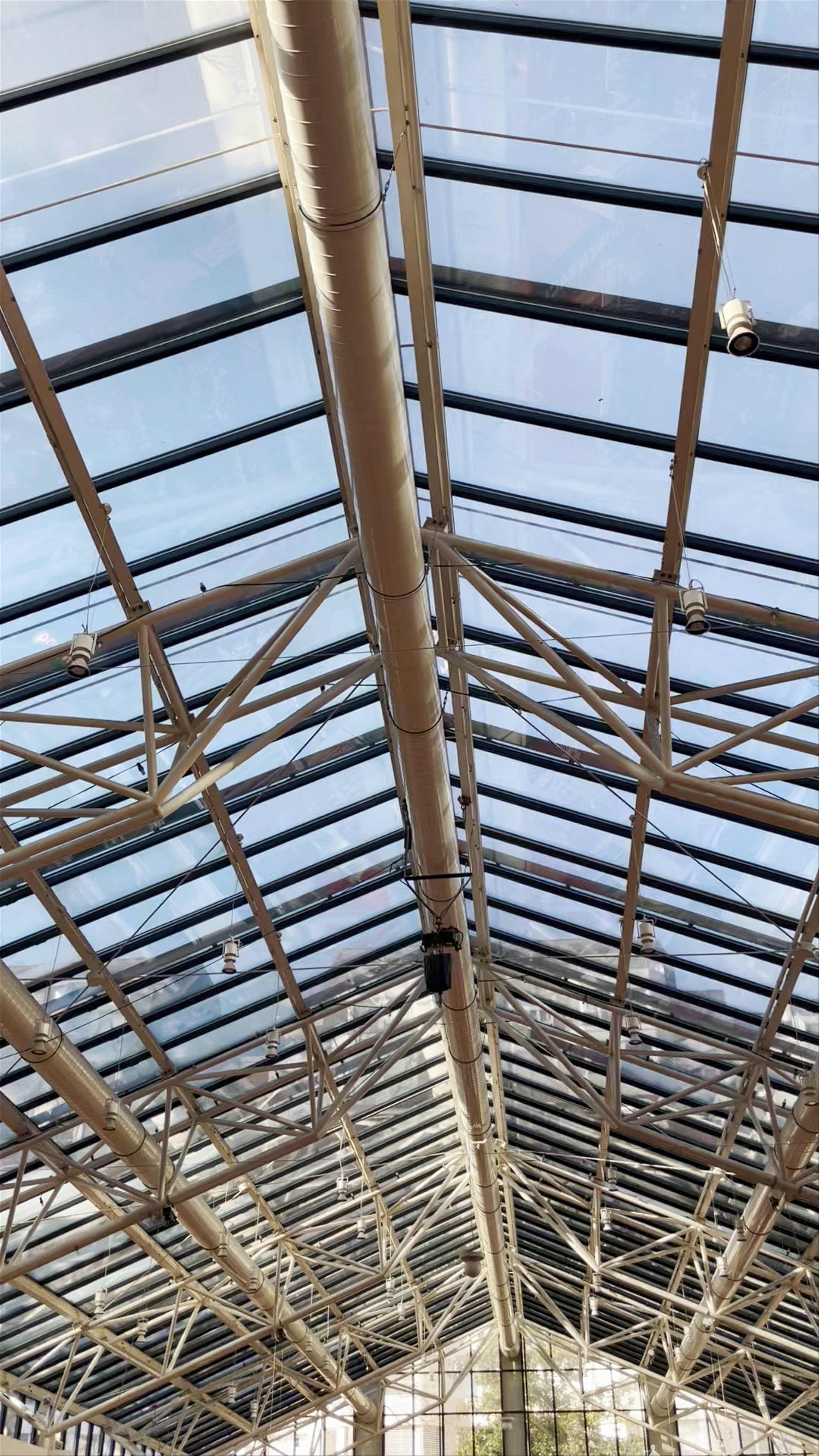 Centre Commercial Planète Charmilles