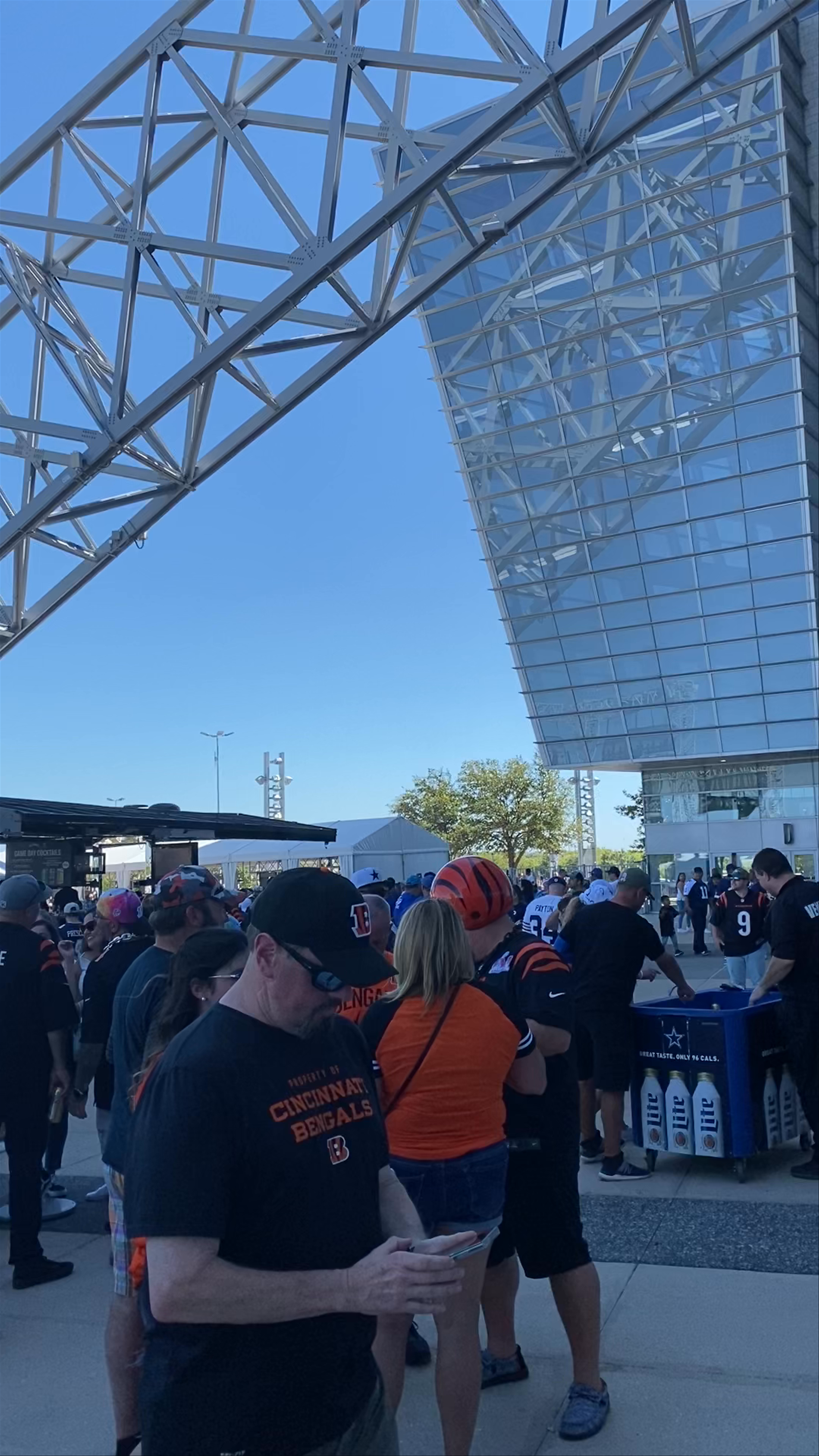 Game Day Energy at AT&T Stadium, Arlington Texas