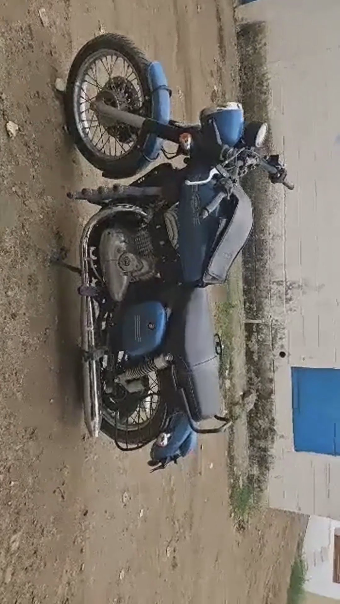 Walk-around video thumbnail