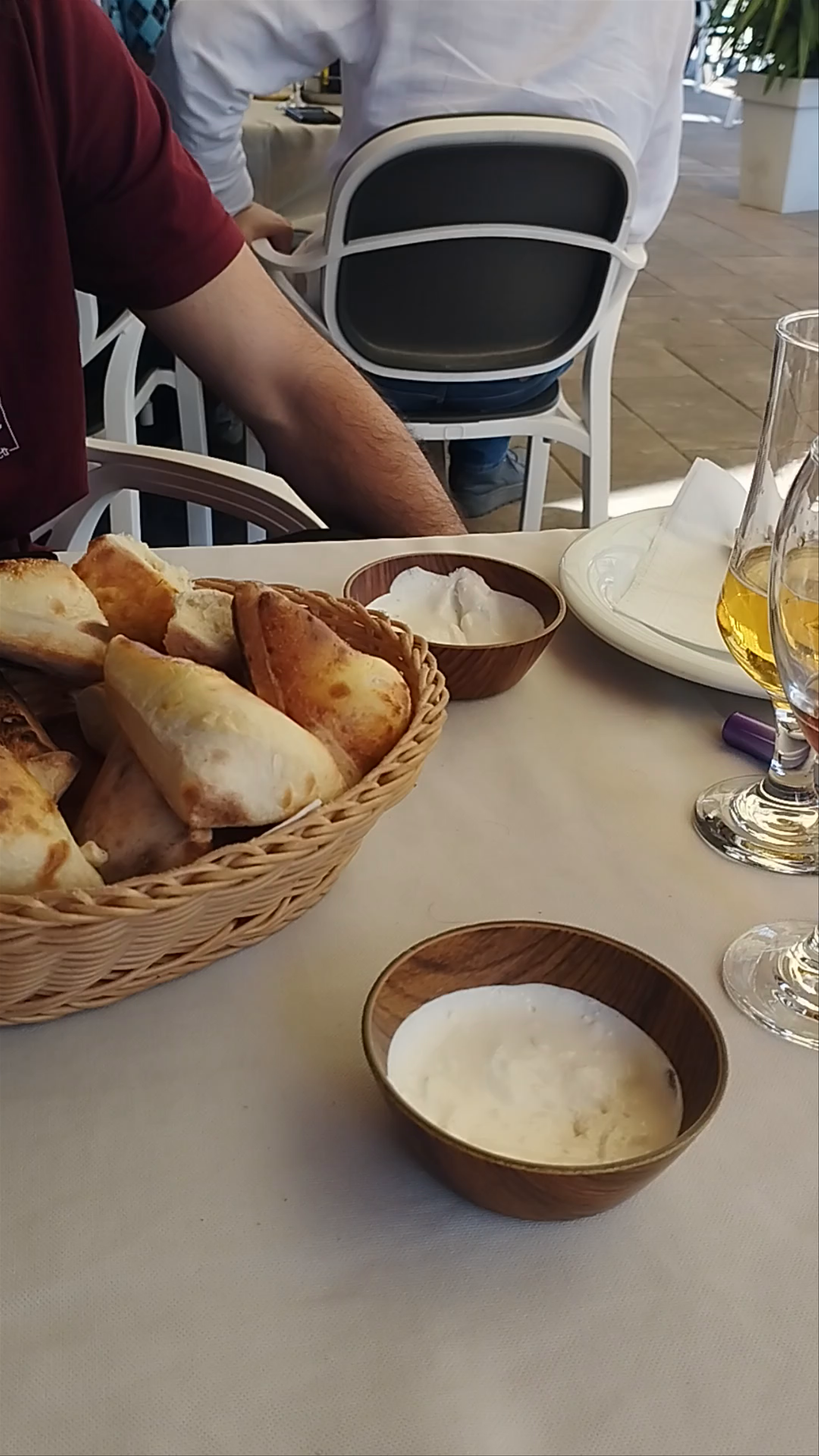 Restorant Mileniumi i Ri