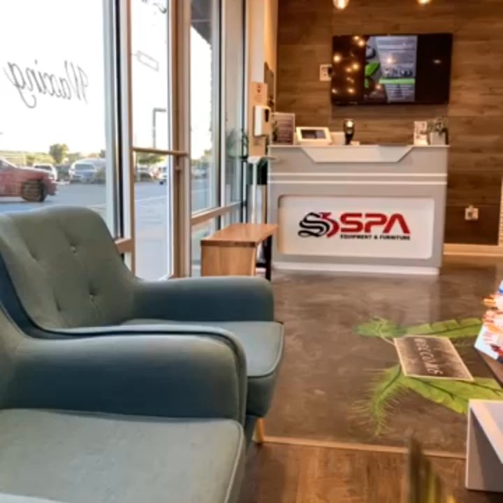 ST Nail Spa - Very pretty spa. It feels relaxing when you come in. Will return with the service comments . - Nail Salons Near Me - Clarksville, Tennessee
