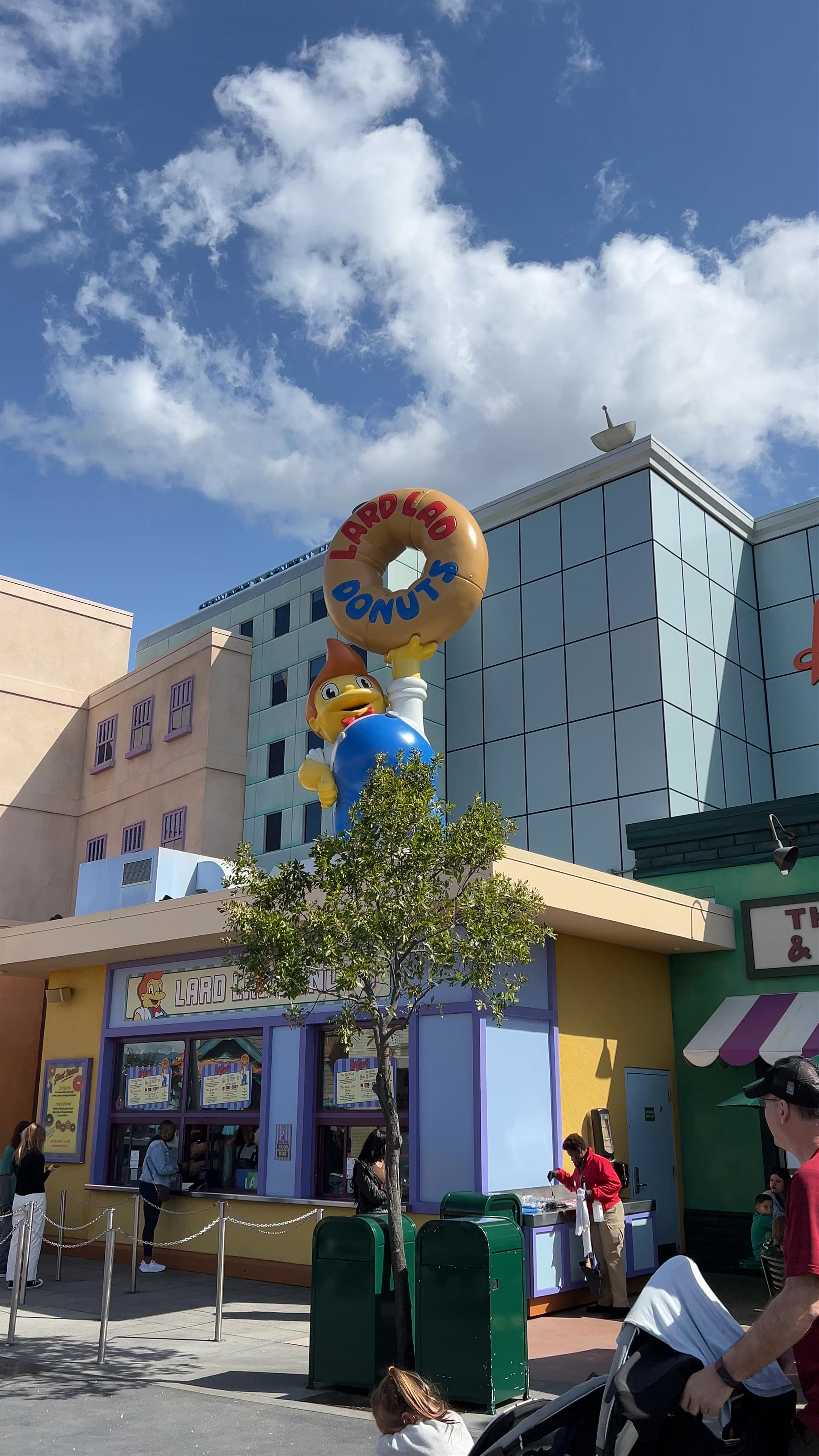 Springfield Universal Studios: Iconic Lard Lad Donuts Experience