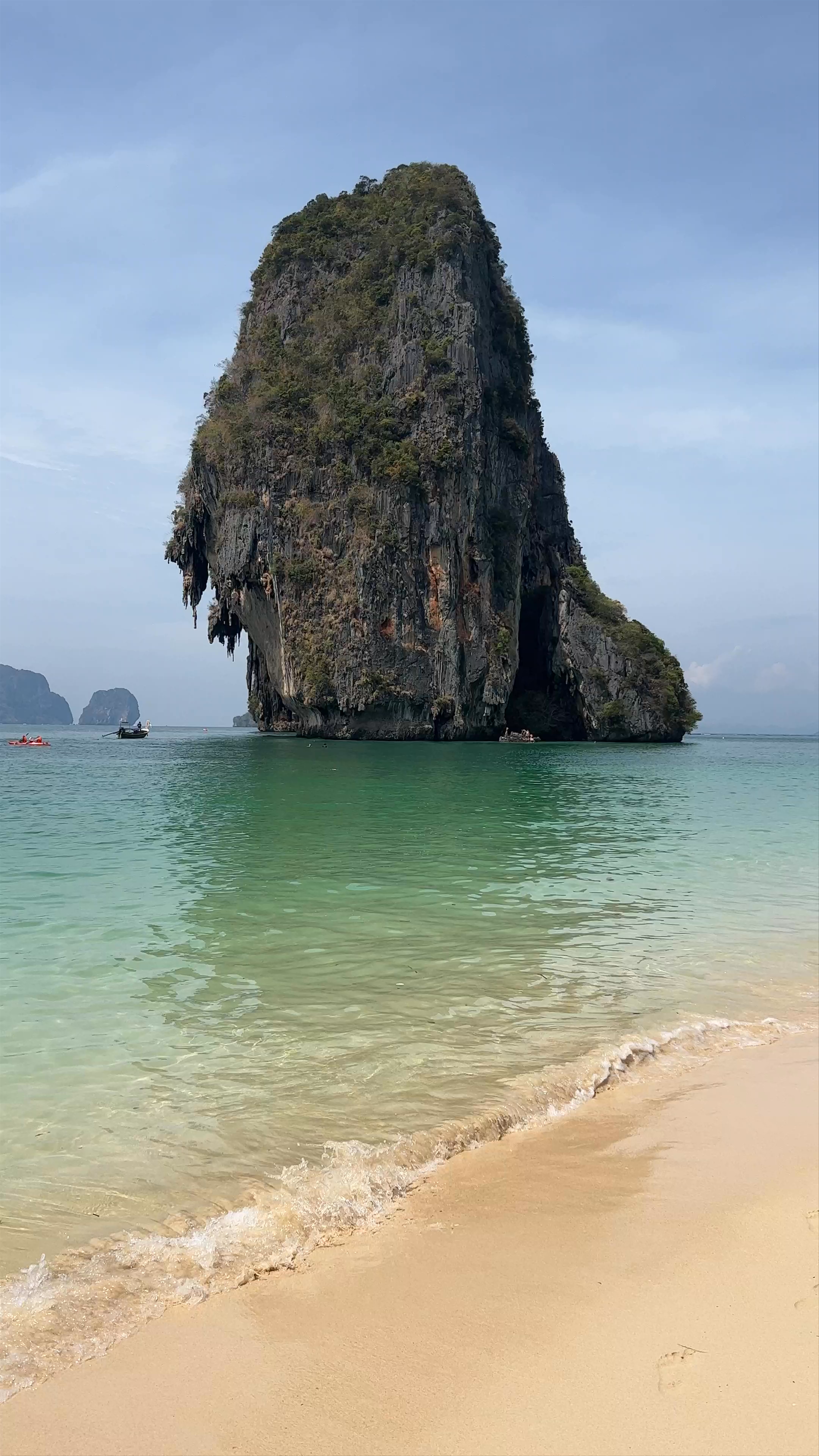 Phra Nang Cave Beach: Tropical Paradise in Krabi, Thailand
