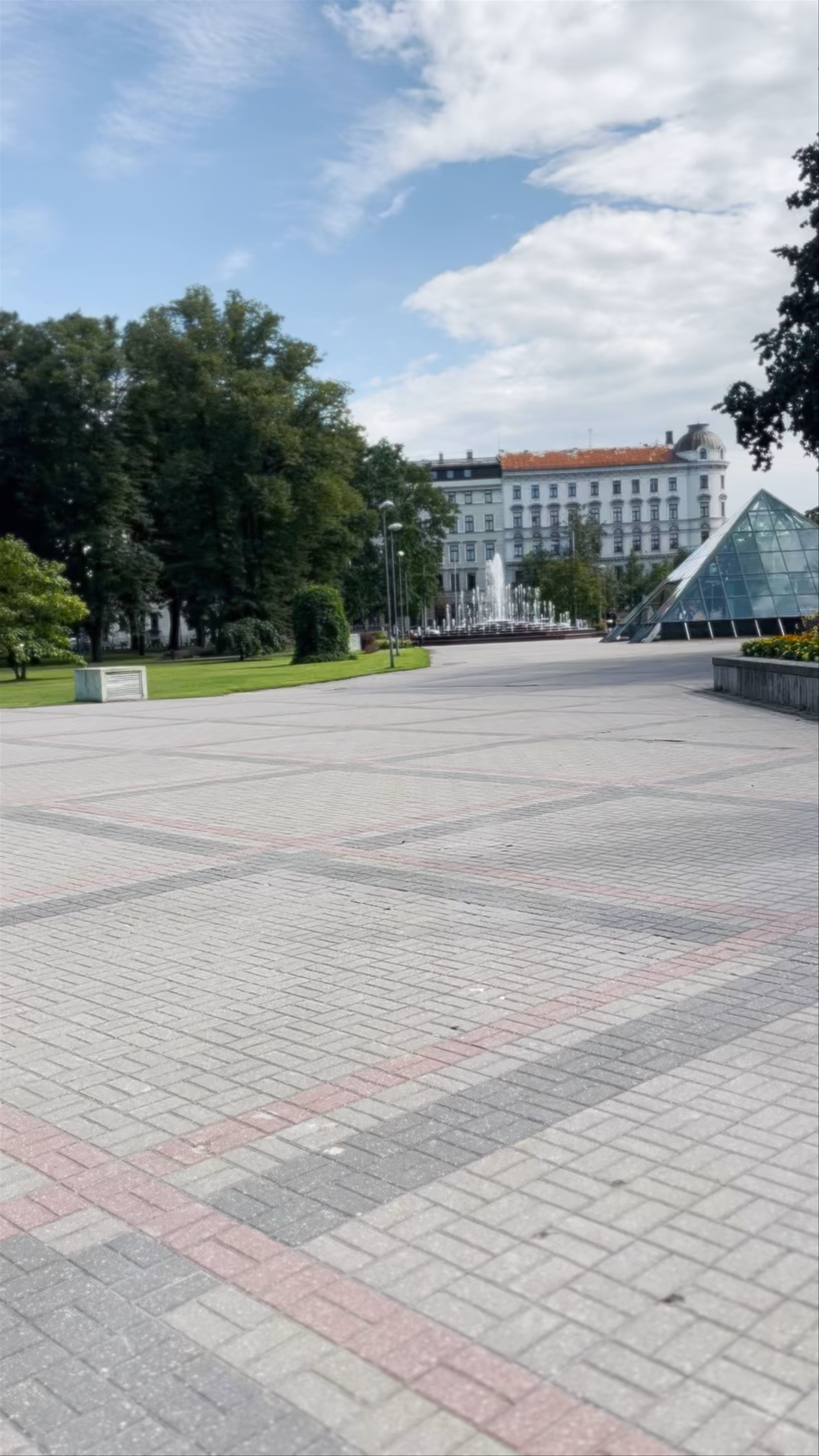 Serene Urban Escape at Kronvalda Park, Riga