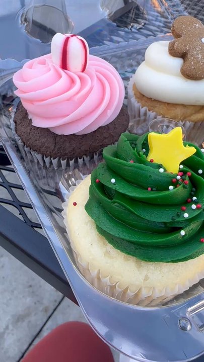 Nadia Cakes TEST - Cupcakes! - Bakeries Near Me - Palmdale, California