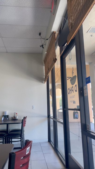 D Pho - Dinning area nice and clean. - Vietnamese Near Me - Los Banos, California