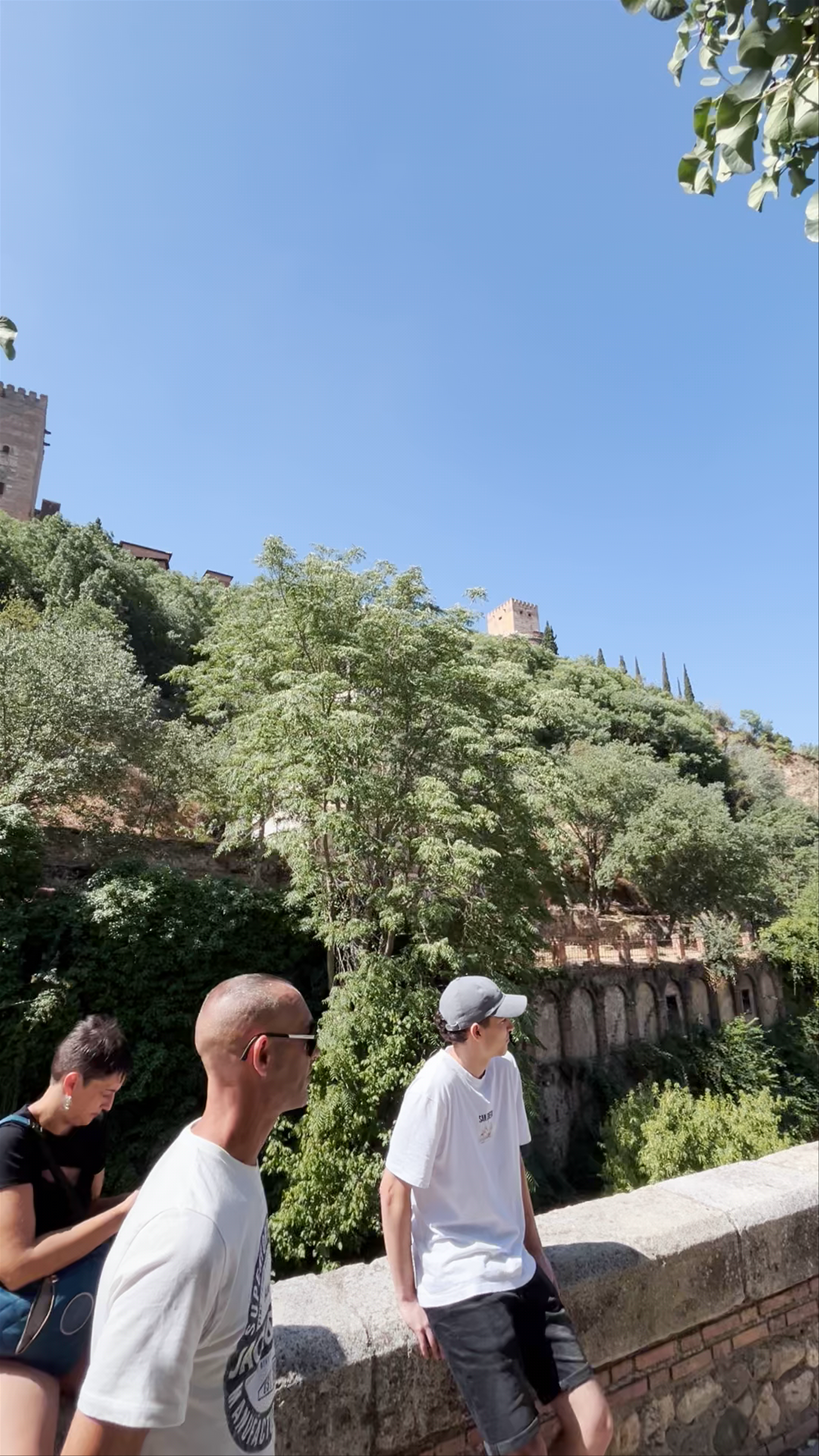 Paseo de los Tristes: Historic Stroll in Granada, Spain