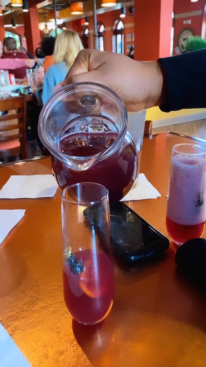 Another Broken Egg Cafe - Lemon & blueberry mimosas - Cafes Near Me - Fairhope, Alabama