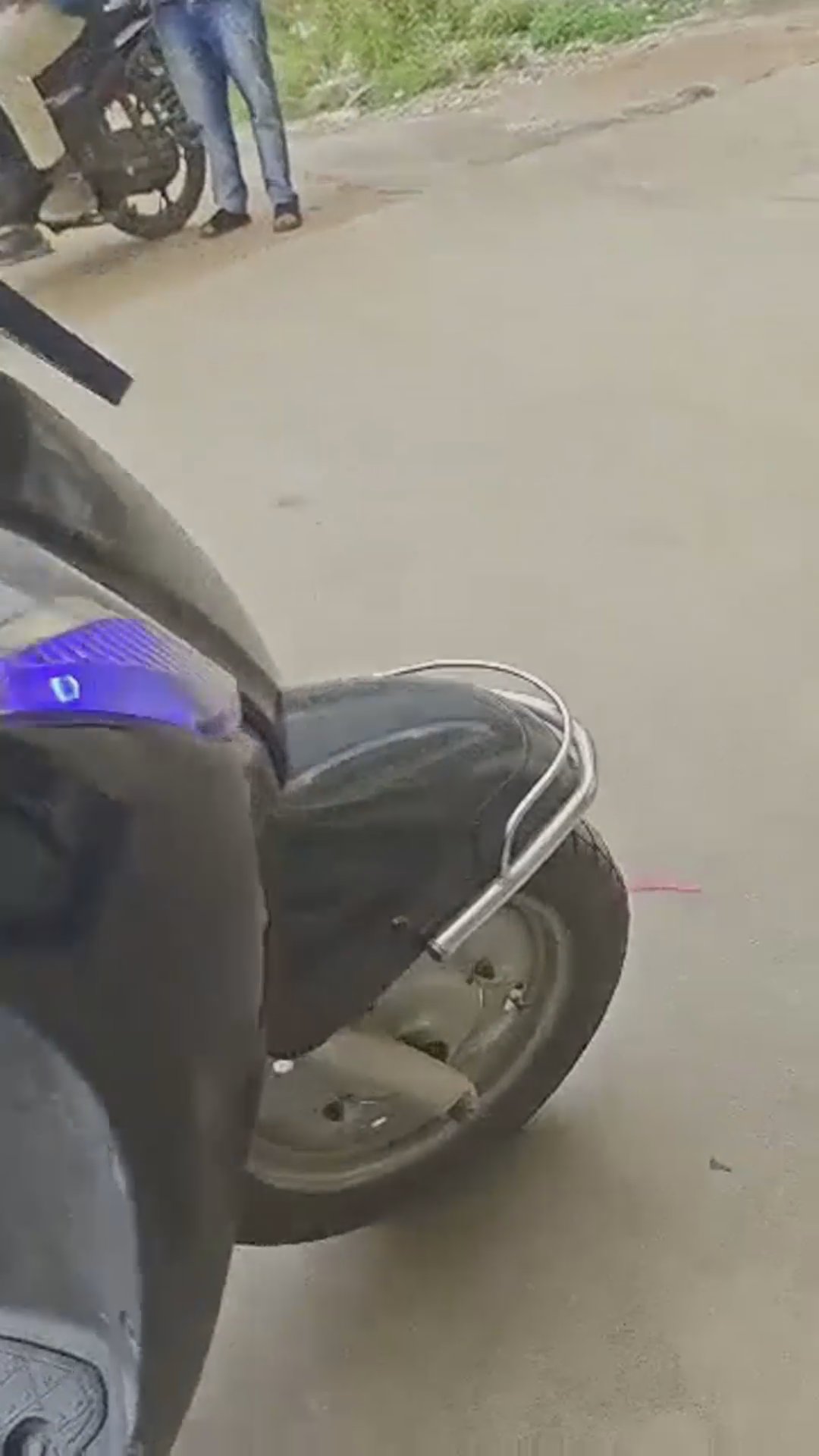 Walk-around video thumbnail