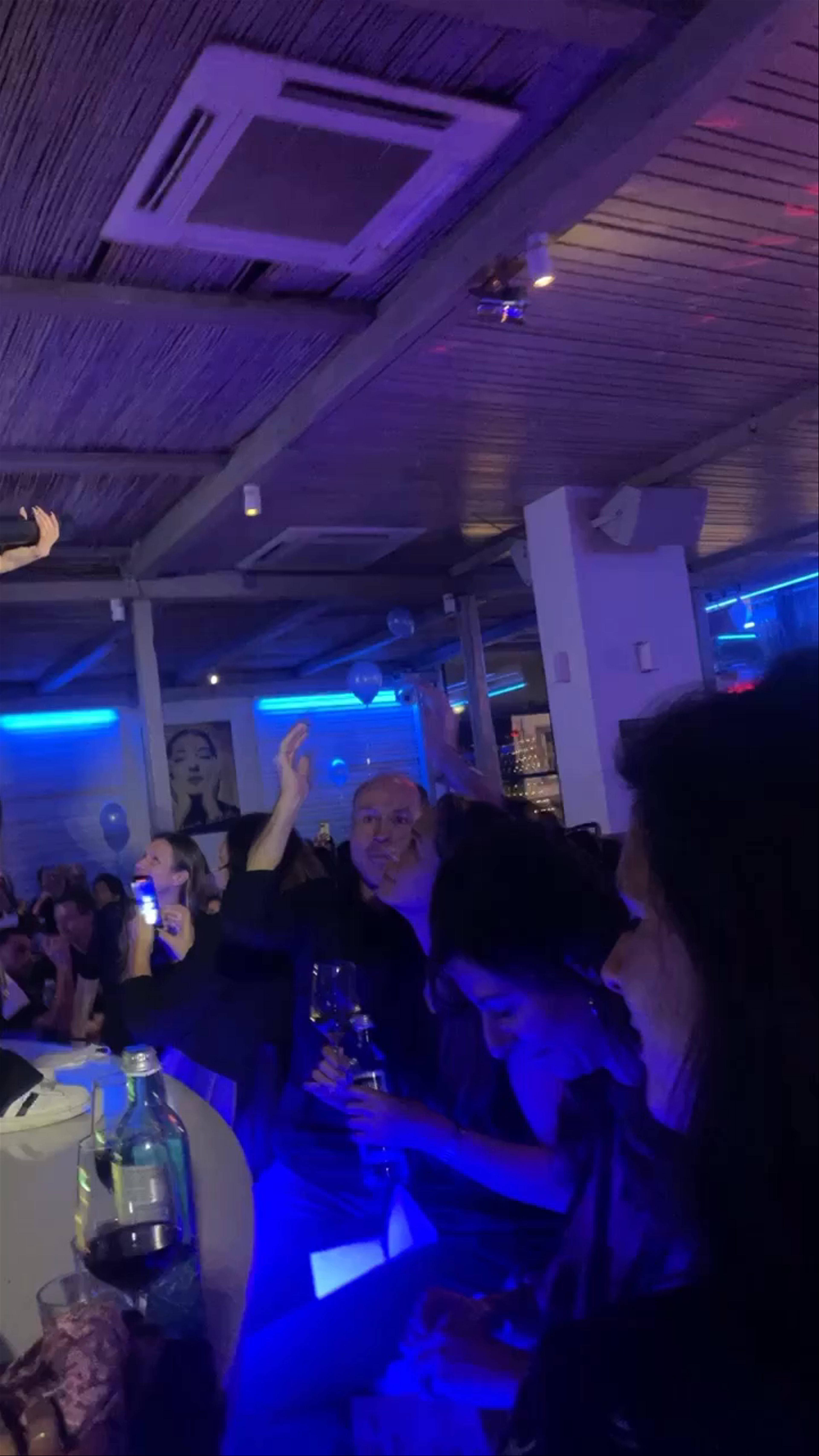 Nightlife Vibes at Der Grieche in Frankfurt am Main