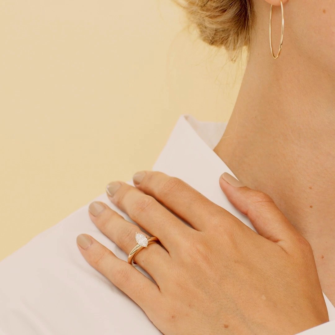 Curator | Marquise | 18k | Weißgold | bandAccent: Ohne Pavé-Besatz | diamondOrientation: vertical | caratWeight: other