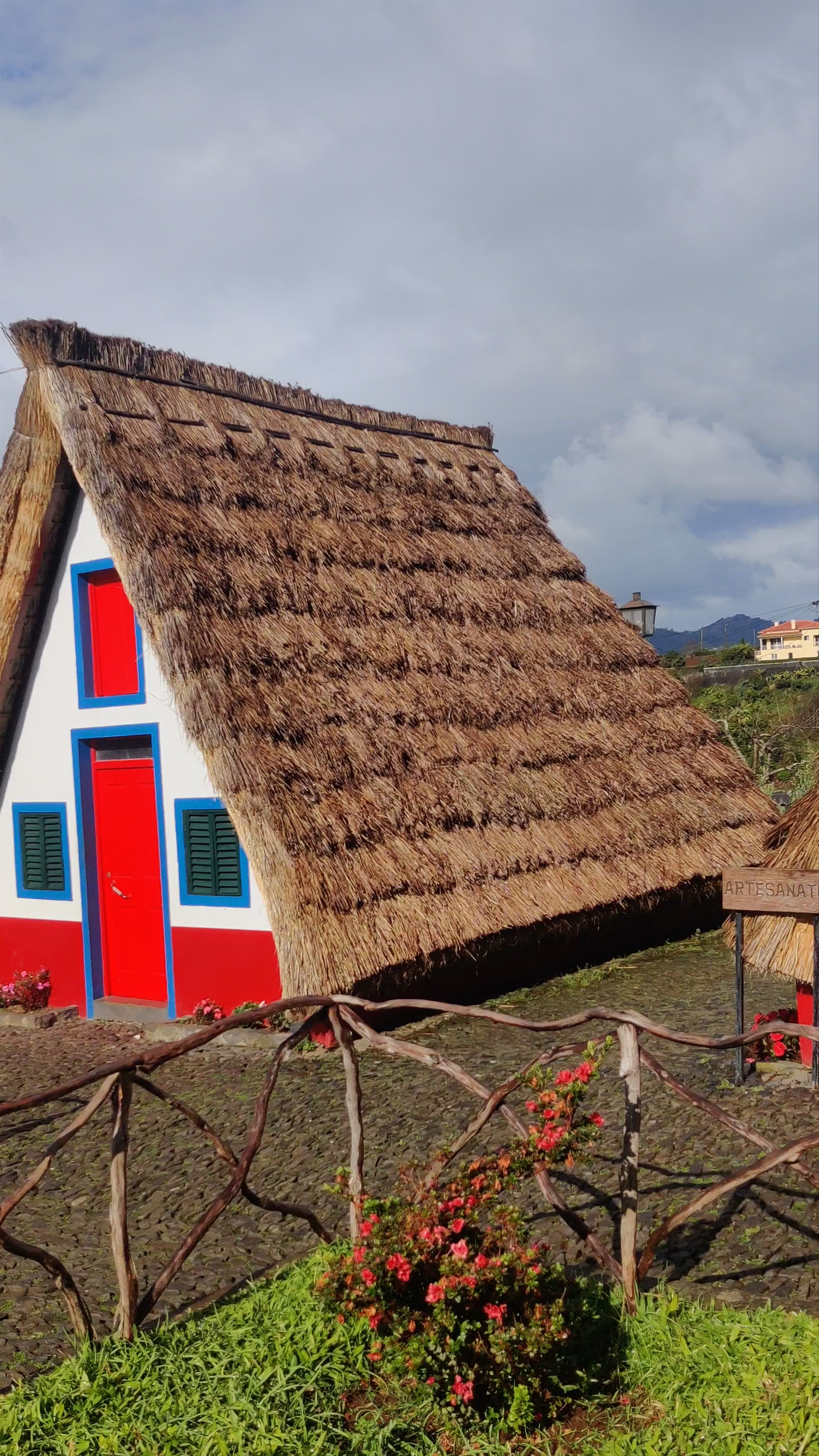 Casas Típicas de Santana: Colorful Traditional Thatched Houses in Madeira