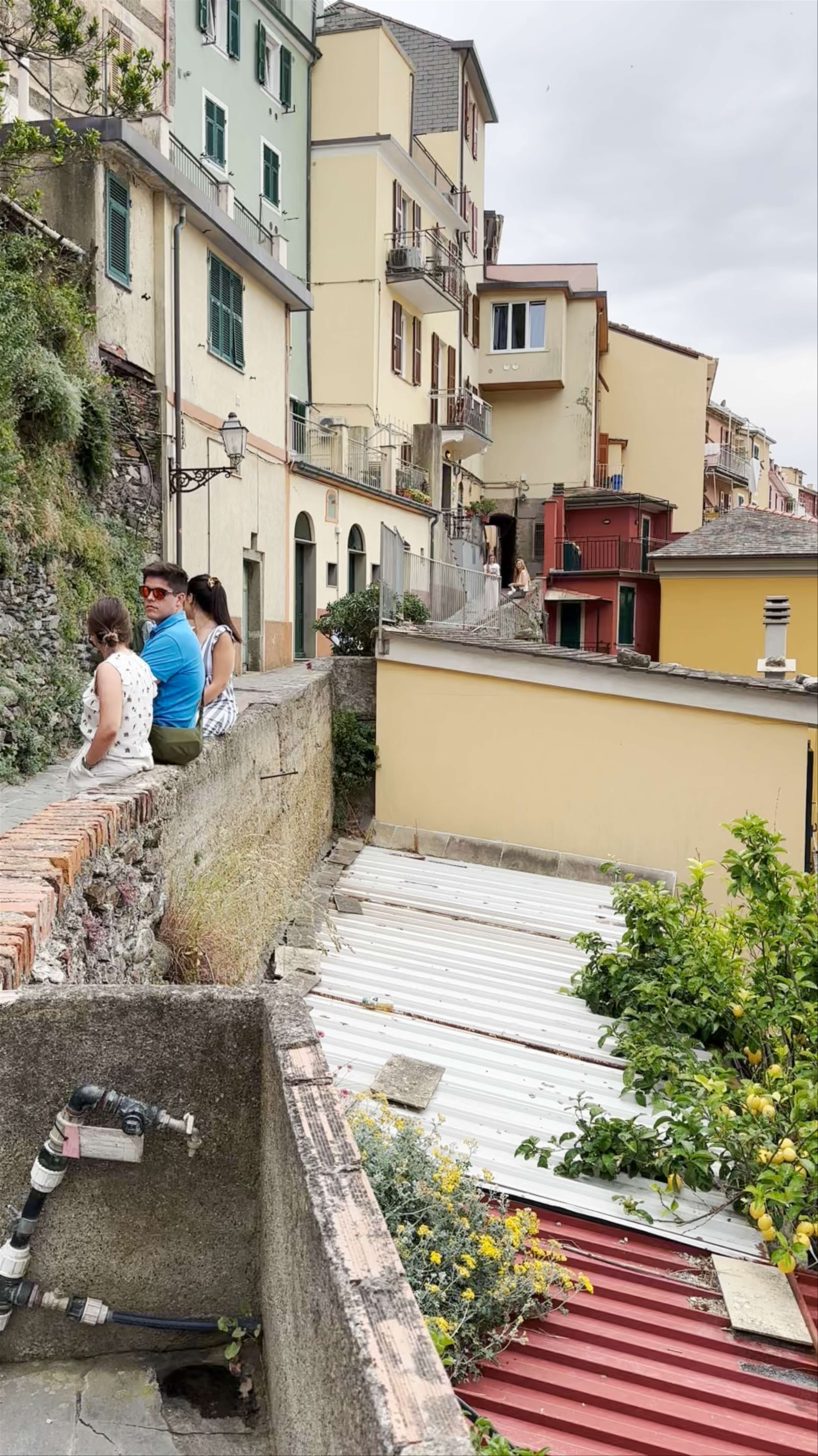 Manarola: Enchanting Coastal Charm in Cinque Terre, Italy