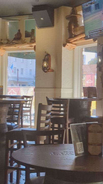Crockett Tavern - American Near Me - San Antonio, Texas