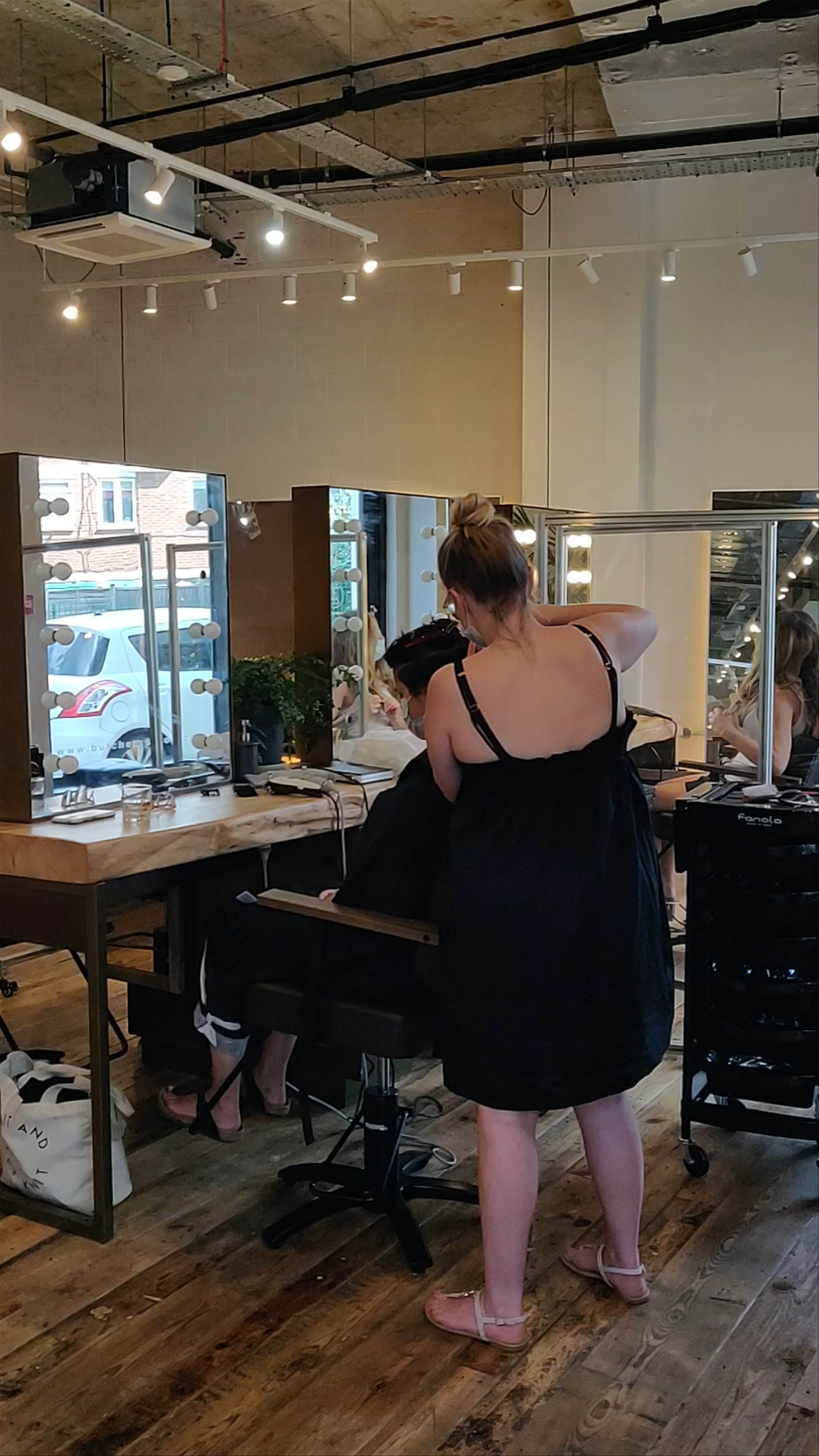 Chic Hair Salon Experience in Hoxton, London