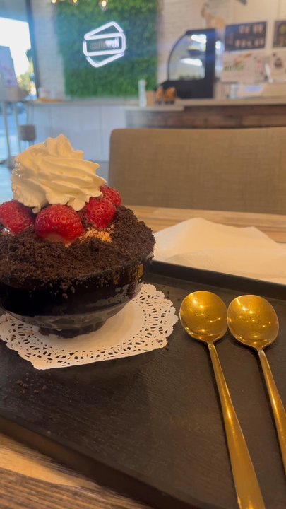 Cafe Tori - bingsu - Desserts Near Me - Bakersfield, California