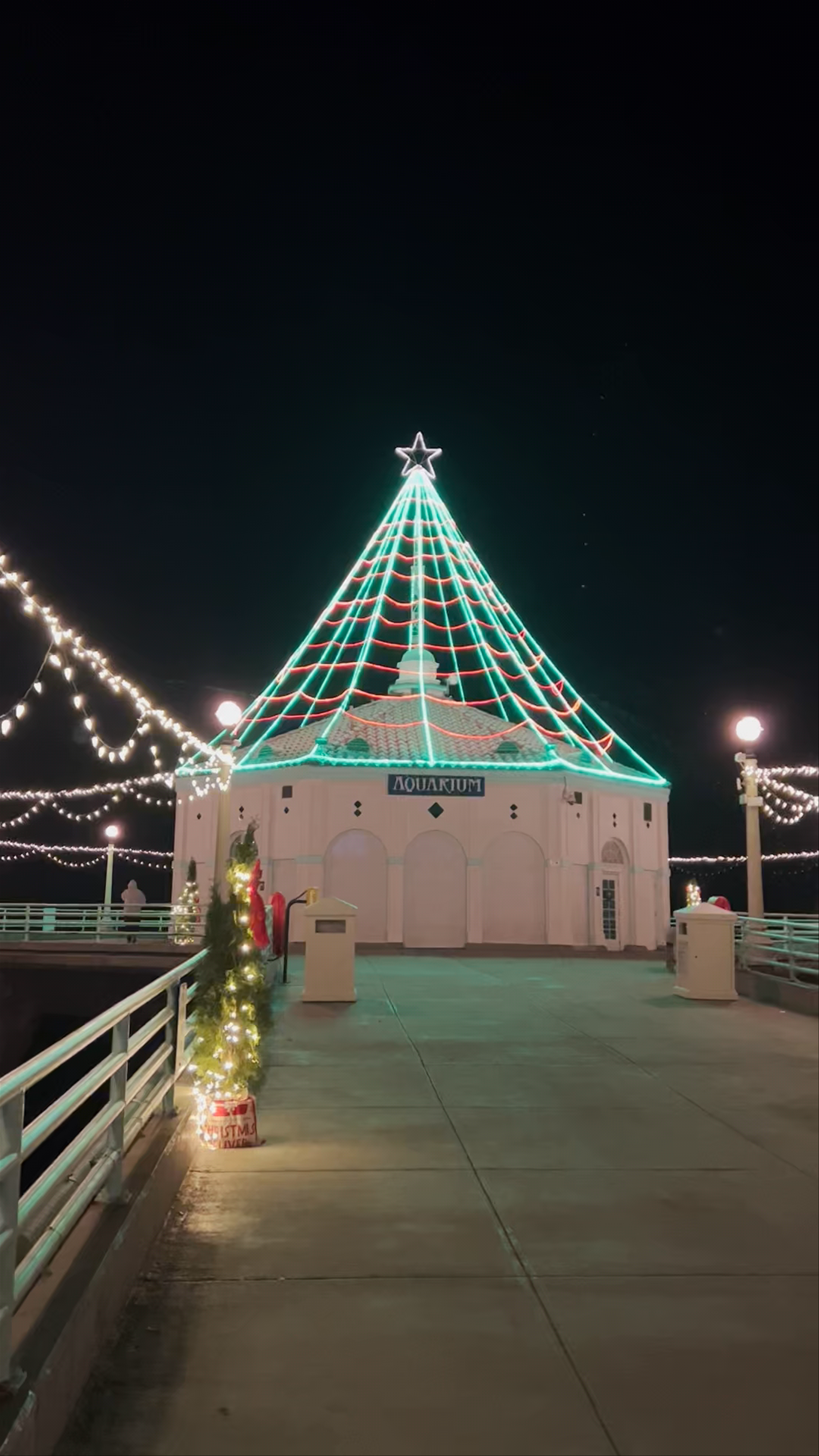 Pier Avenue & Manhattan Avenue