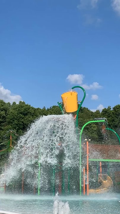 Murphy Aquatic Park - Dump bucket - Water Parks Near Me - Avon, Indiana