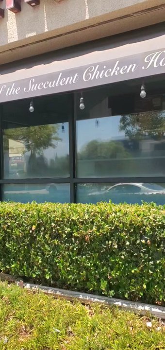 Roosevelt Place - View of stores and parking - Shopping Centers Near Me - Pasadena, California