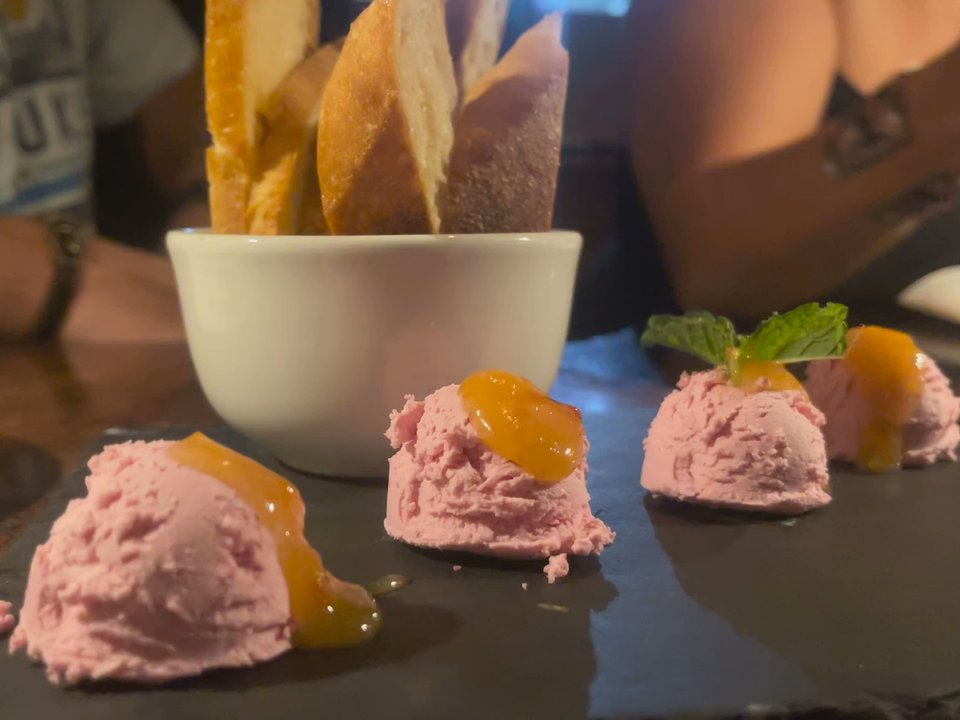 Sasha's - Yummm - Wine Bars Near Me - Saint Louis, Missouri