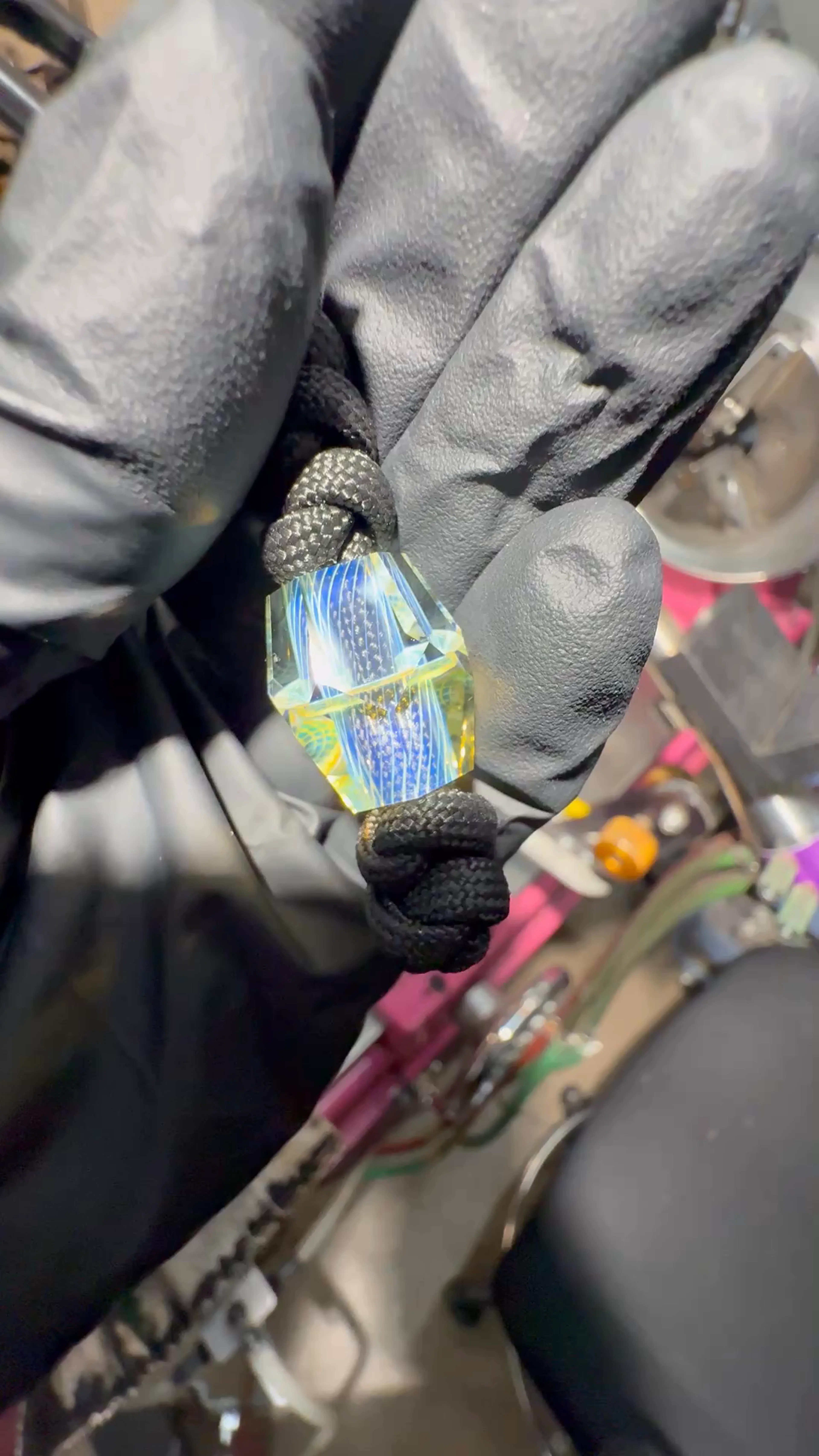 Preview pic of Brick facet lanyard