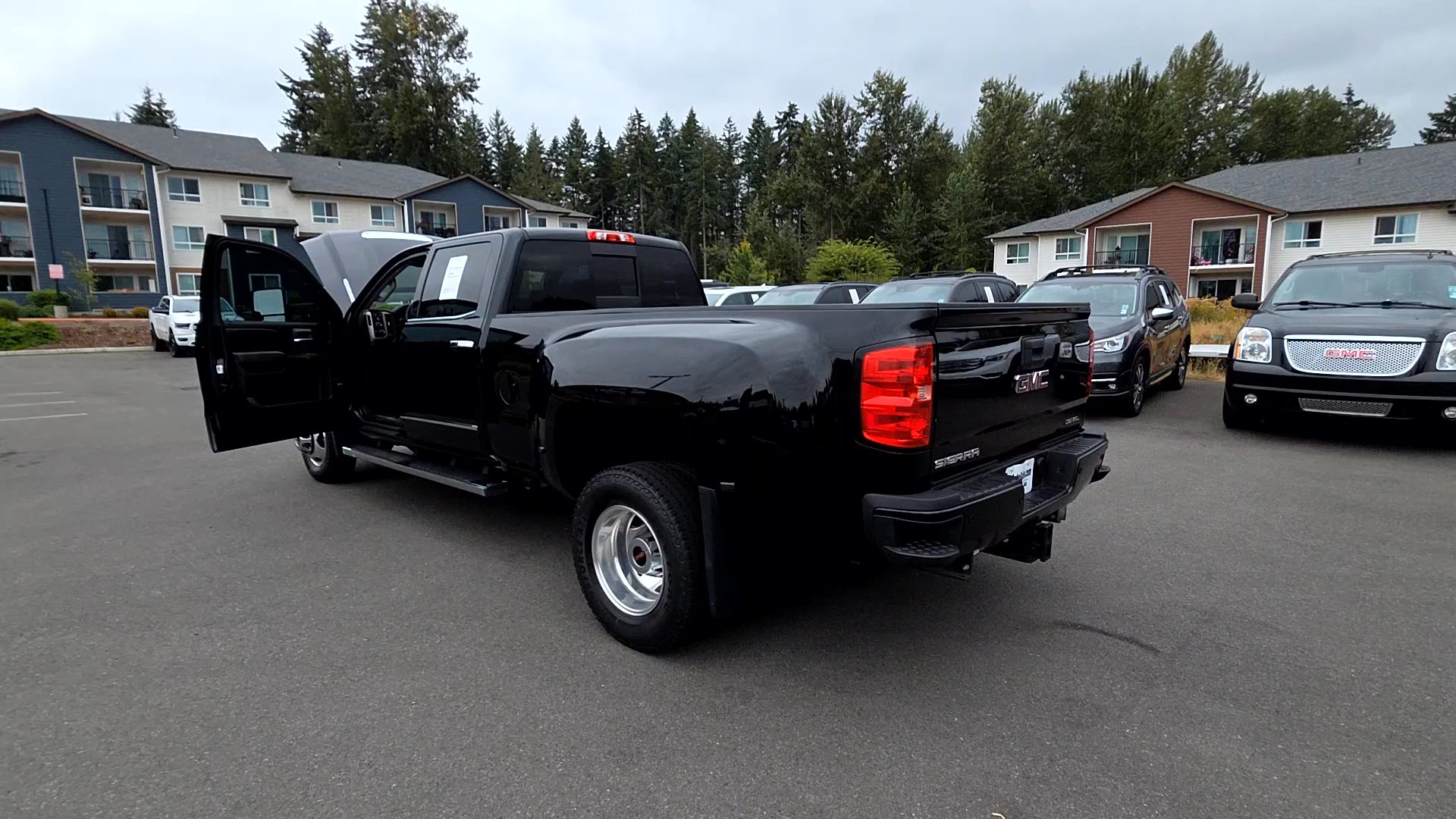 410 Auto Sales - #3077 - 2017 GMC 3500HD Denali Crew Cab DRW
