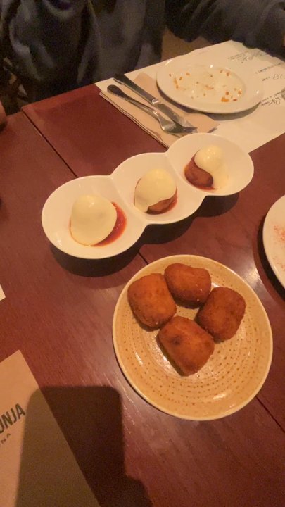 Lonja de Tapas - Tapas Bars Near Me - Barcelona, B
