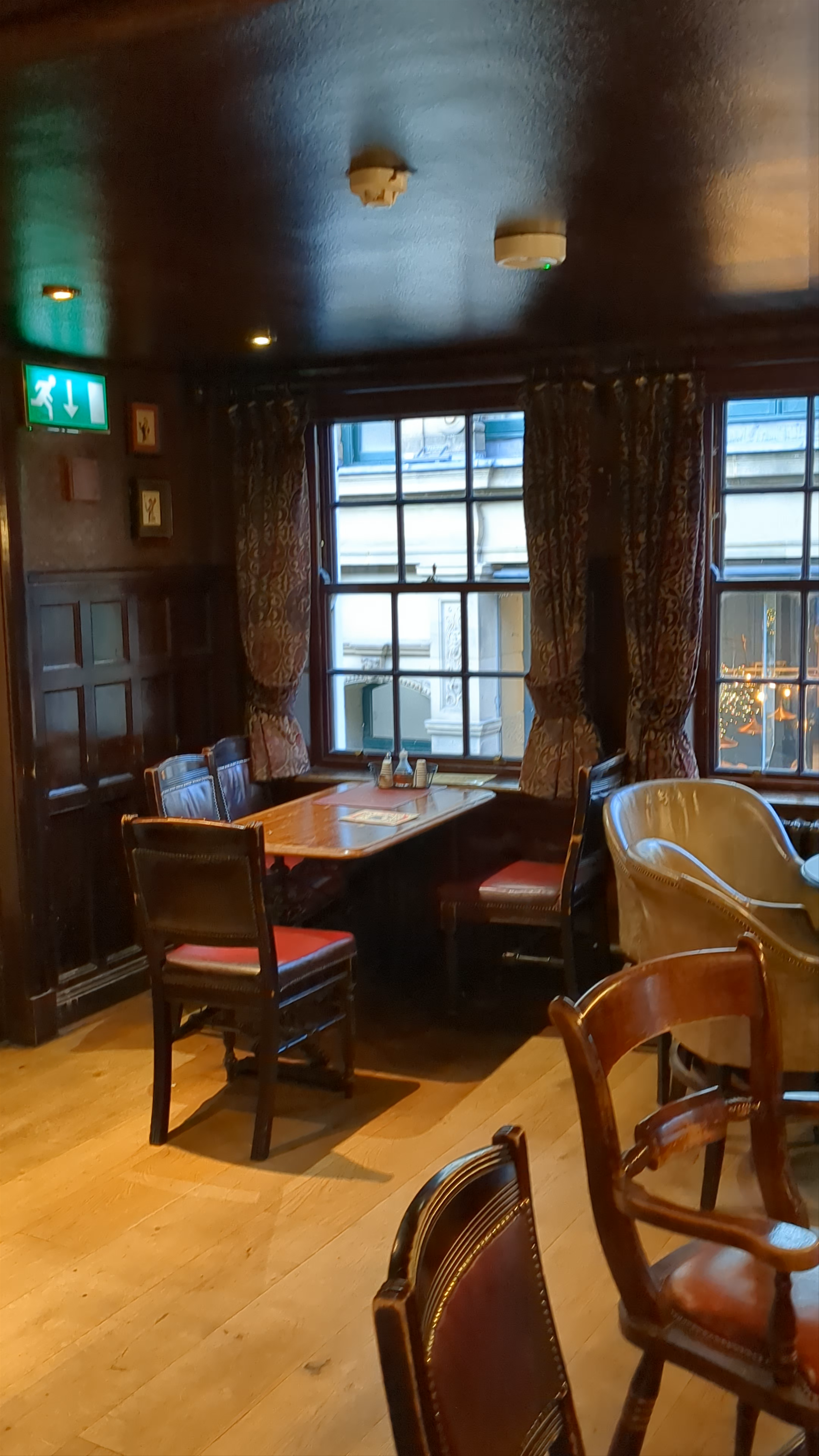 Sinclairs Oyster Bar