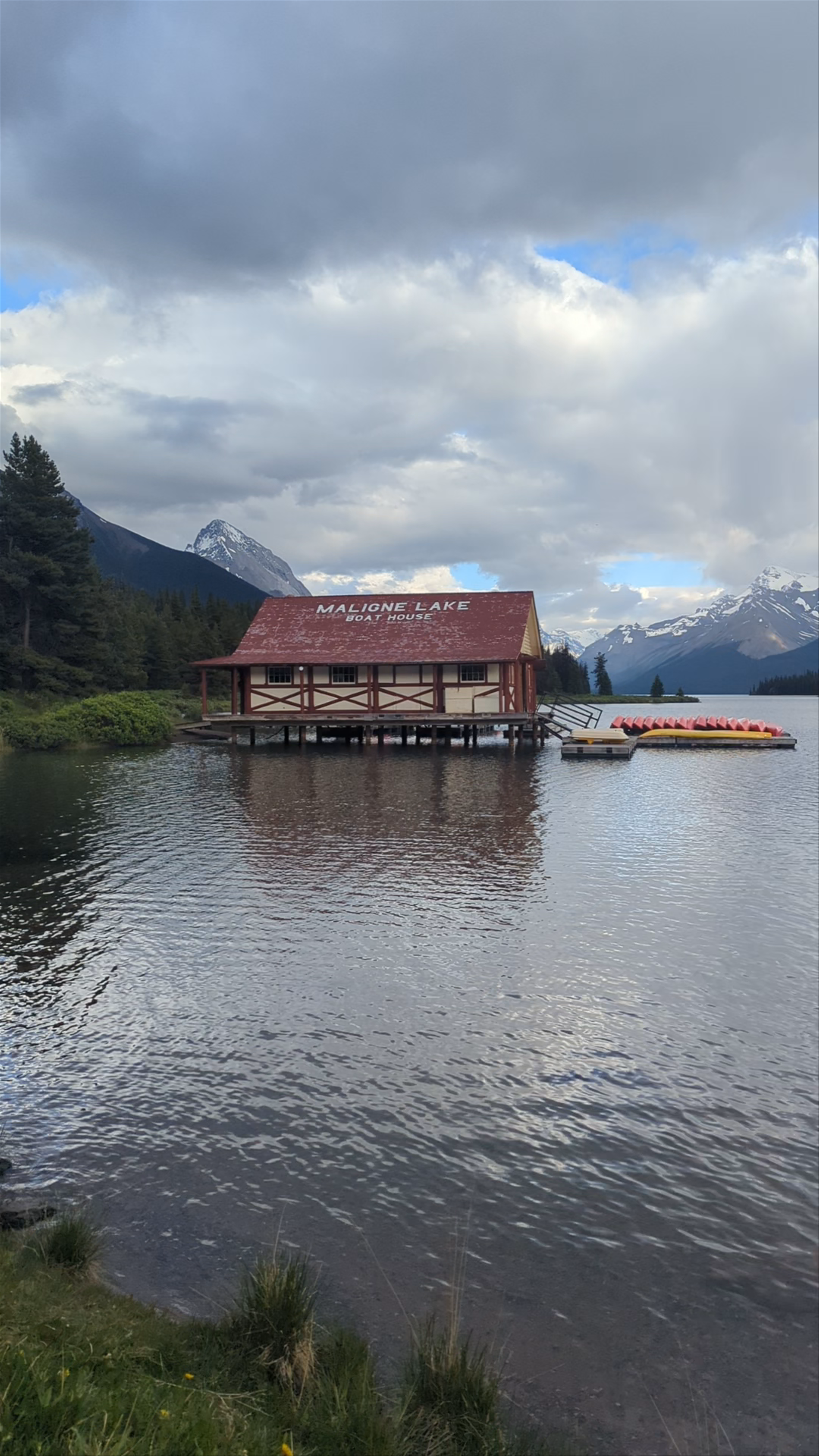 Maligne Lake Boat House