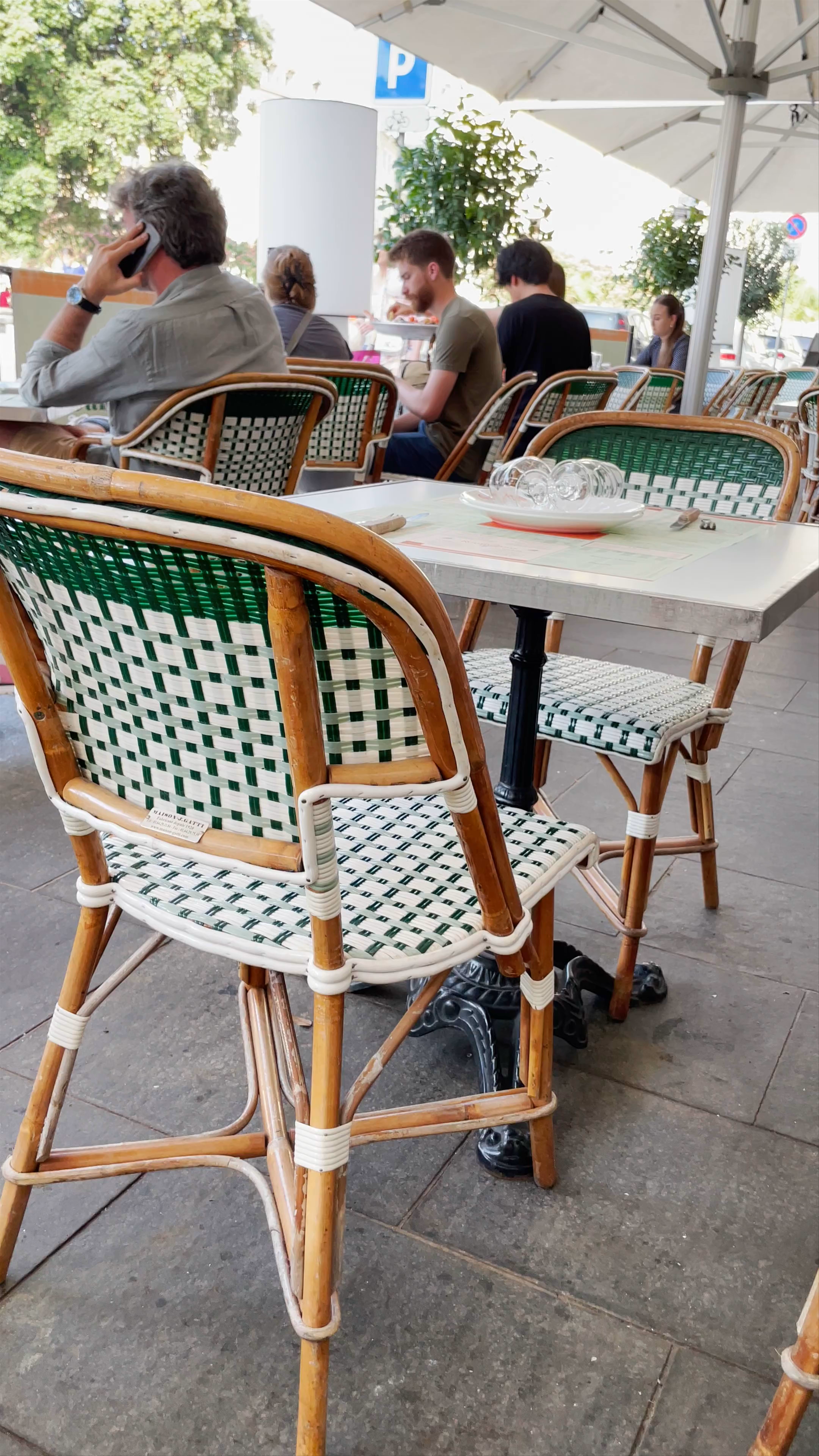 Le Café de Turin: Classic French Café Experience in Nice