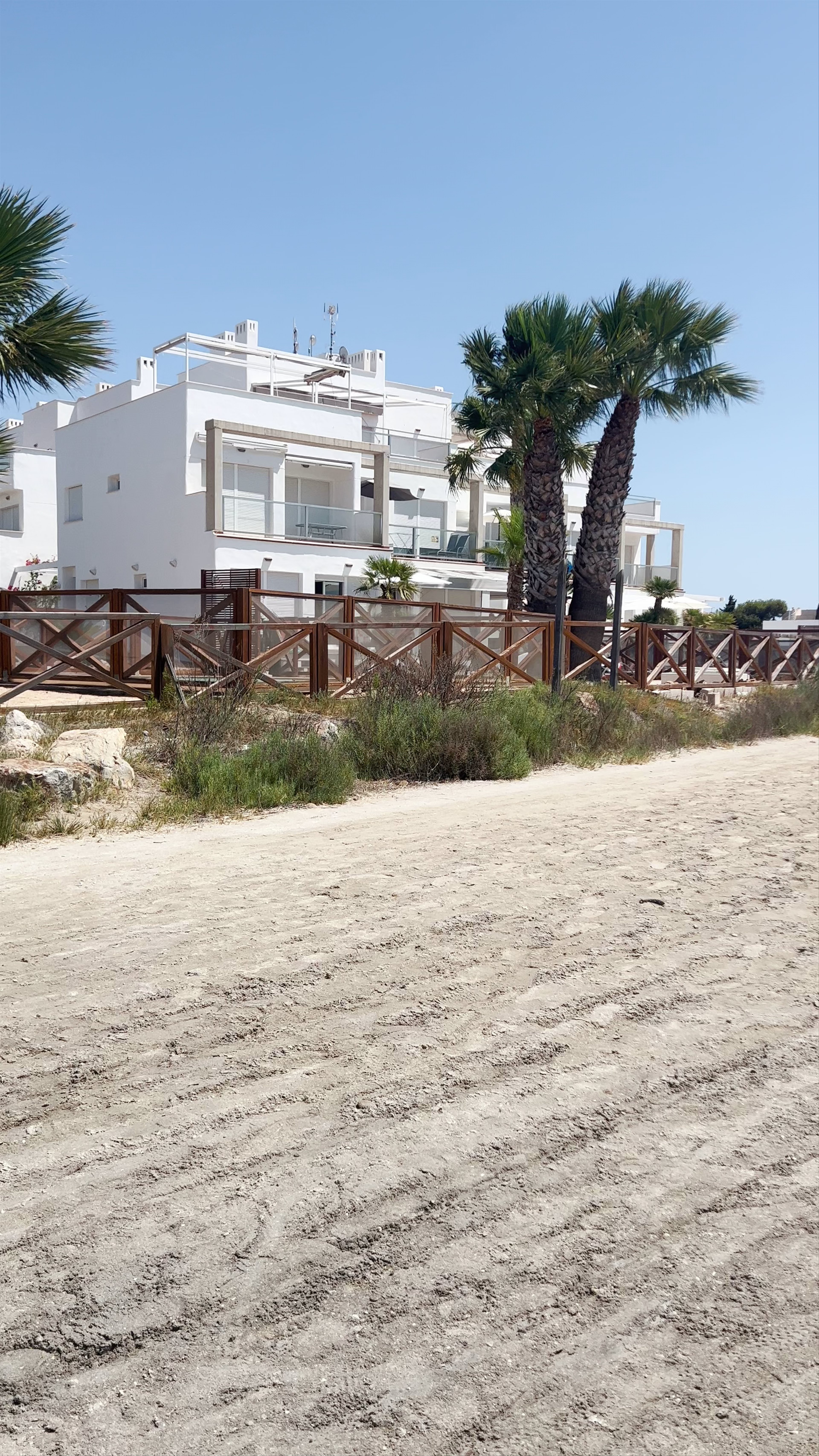 Islote Bienteveo Coastal Serenity in Spain