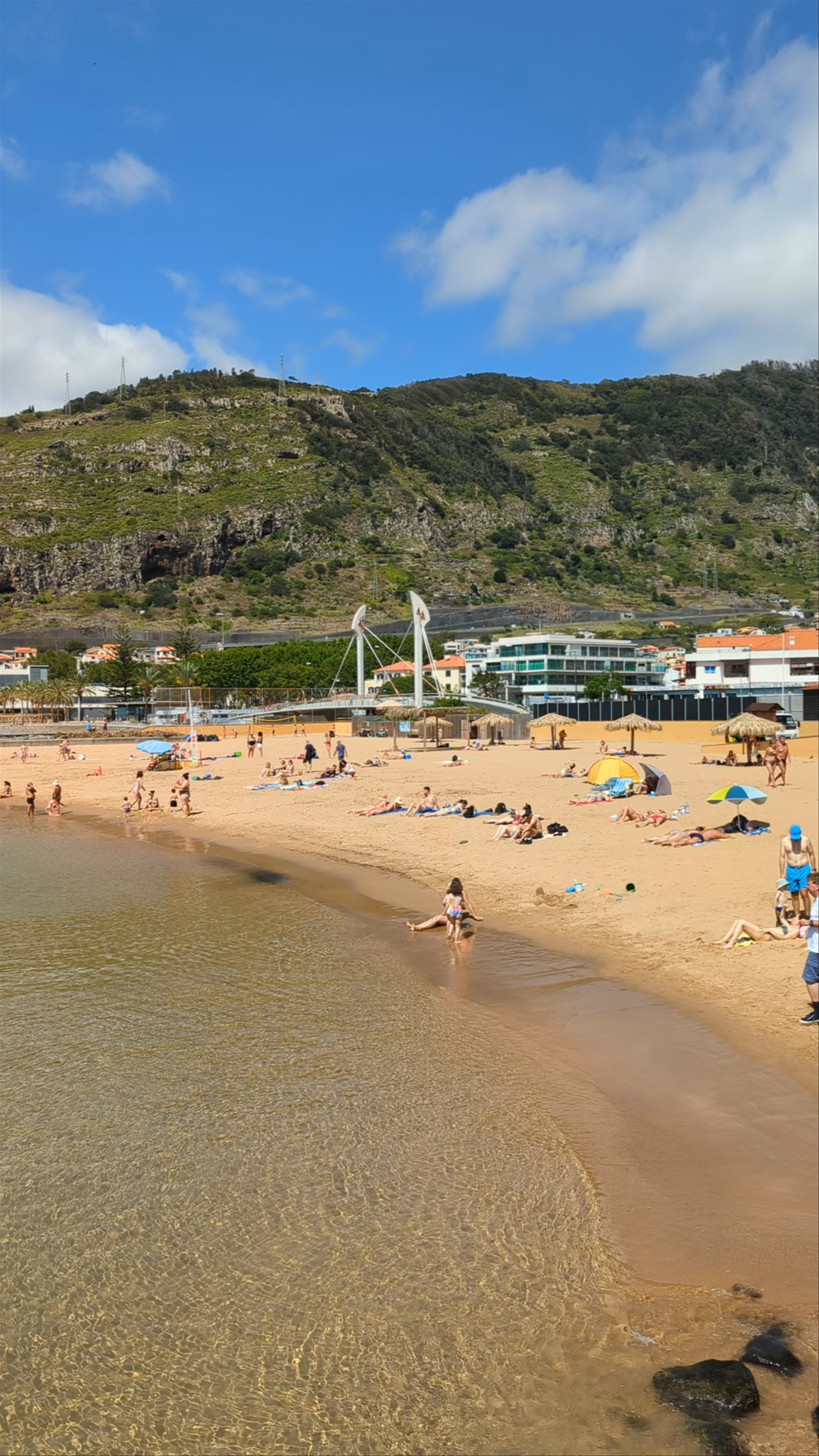 Praia da Banda Além