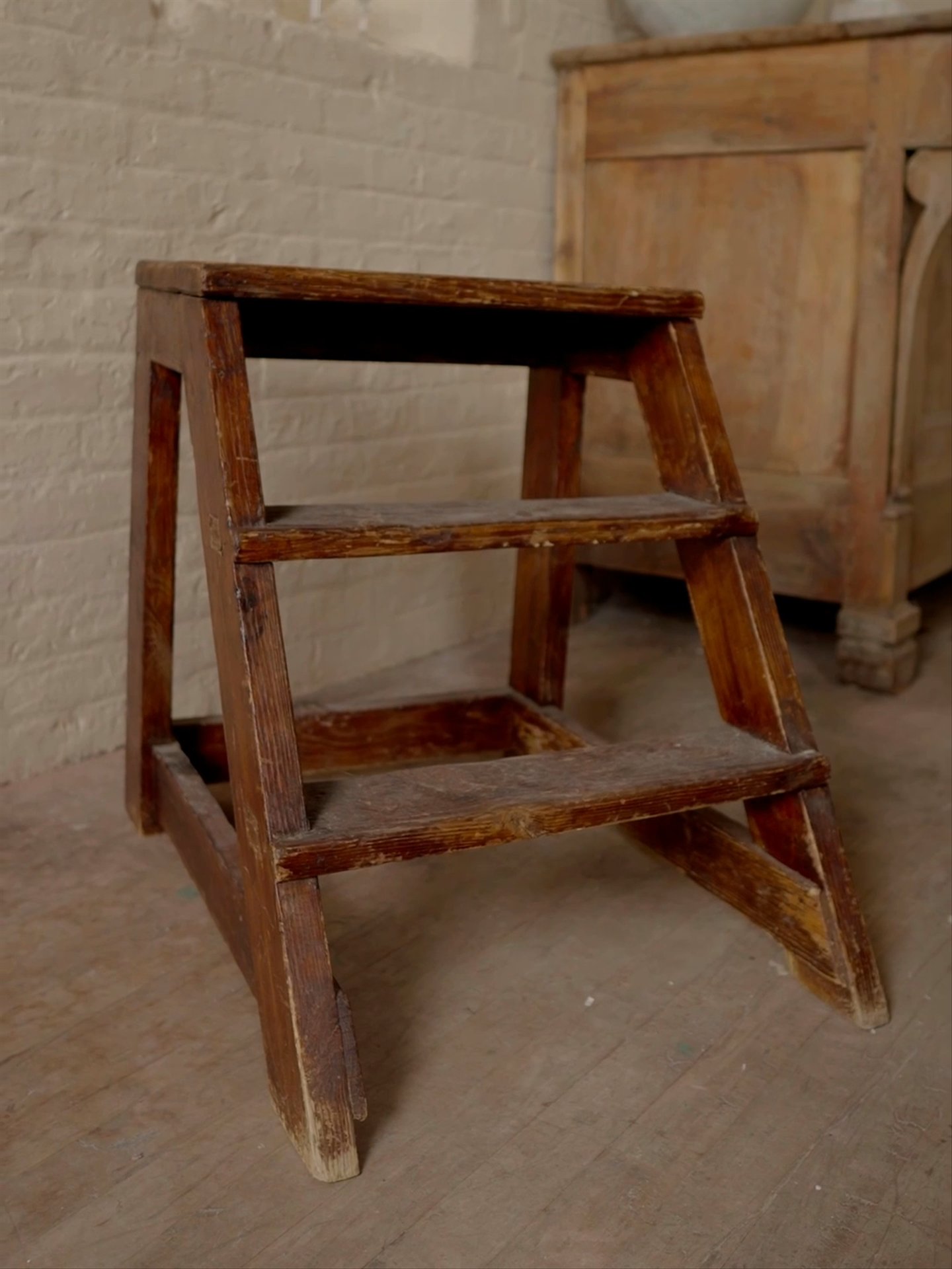 Wooden Step Ladder