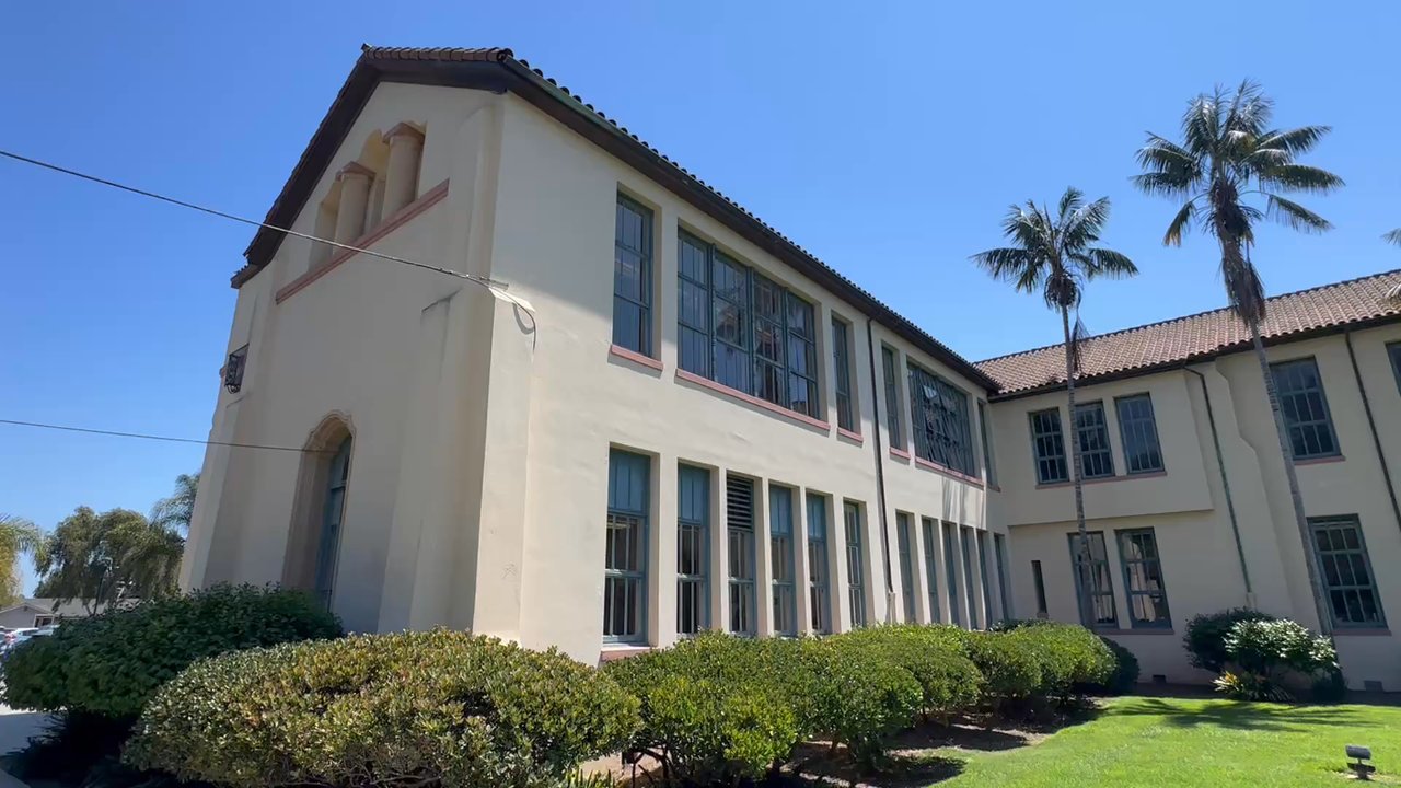 La Cumbre Junior High School - Elementary Schools Near Me - Santa Barbara, California